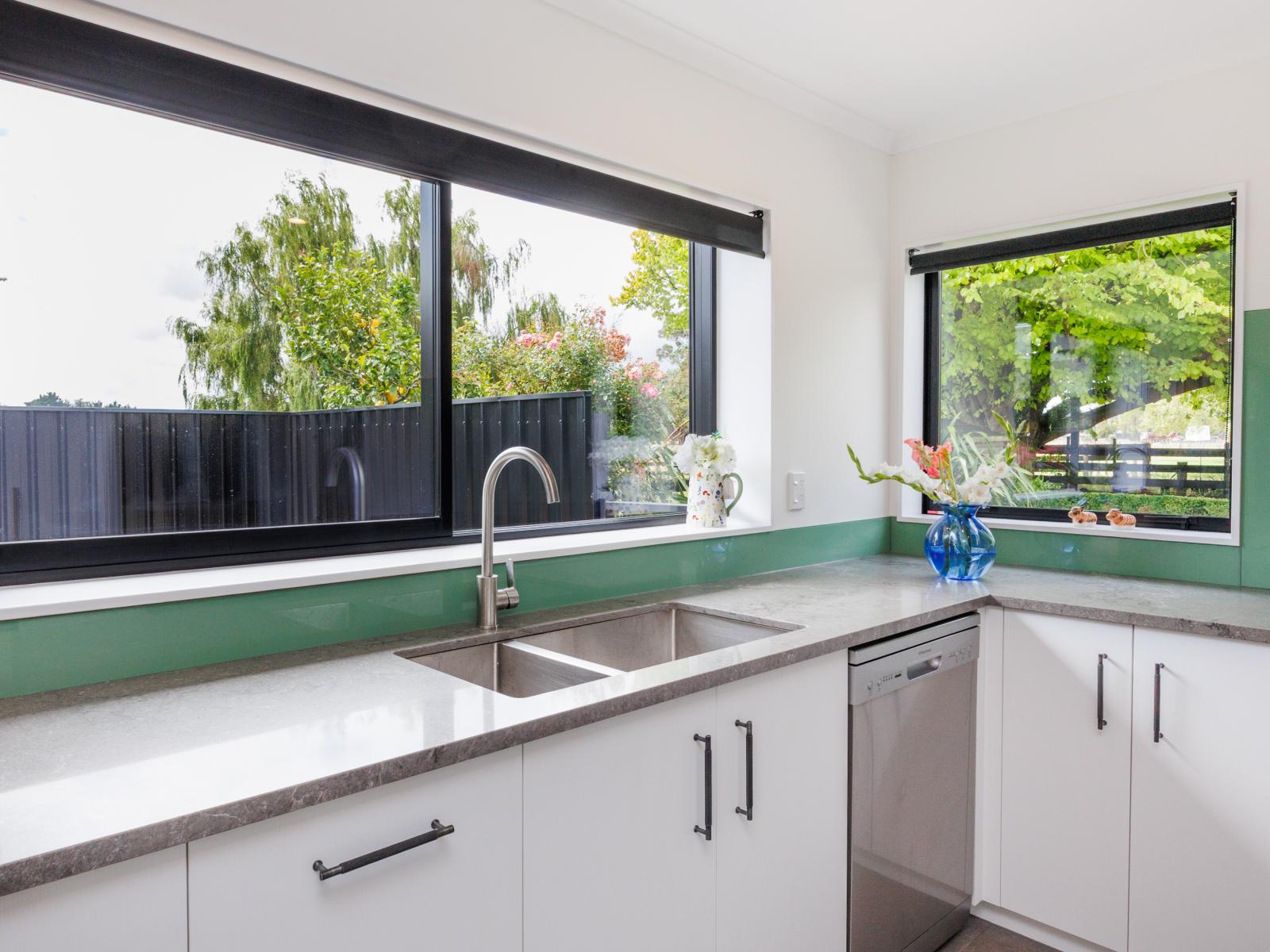 512 Milson Line, Newbury