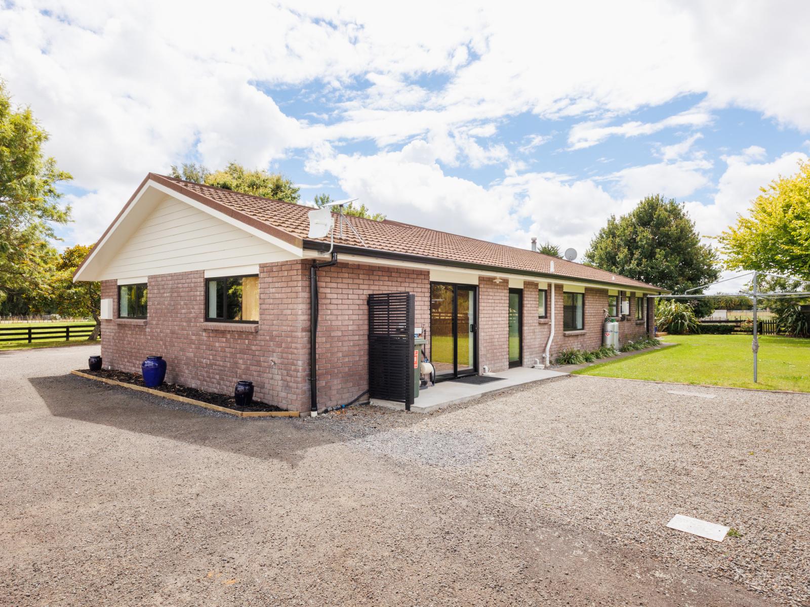 512 Milson Line, Newbury