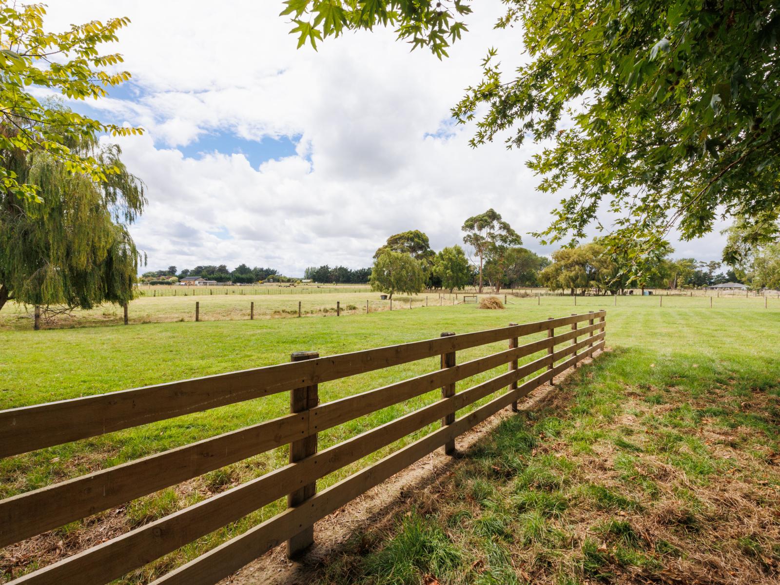 512 Milson Line, Newbury