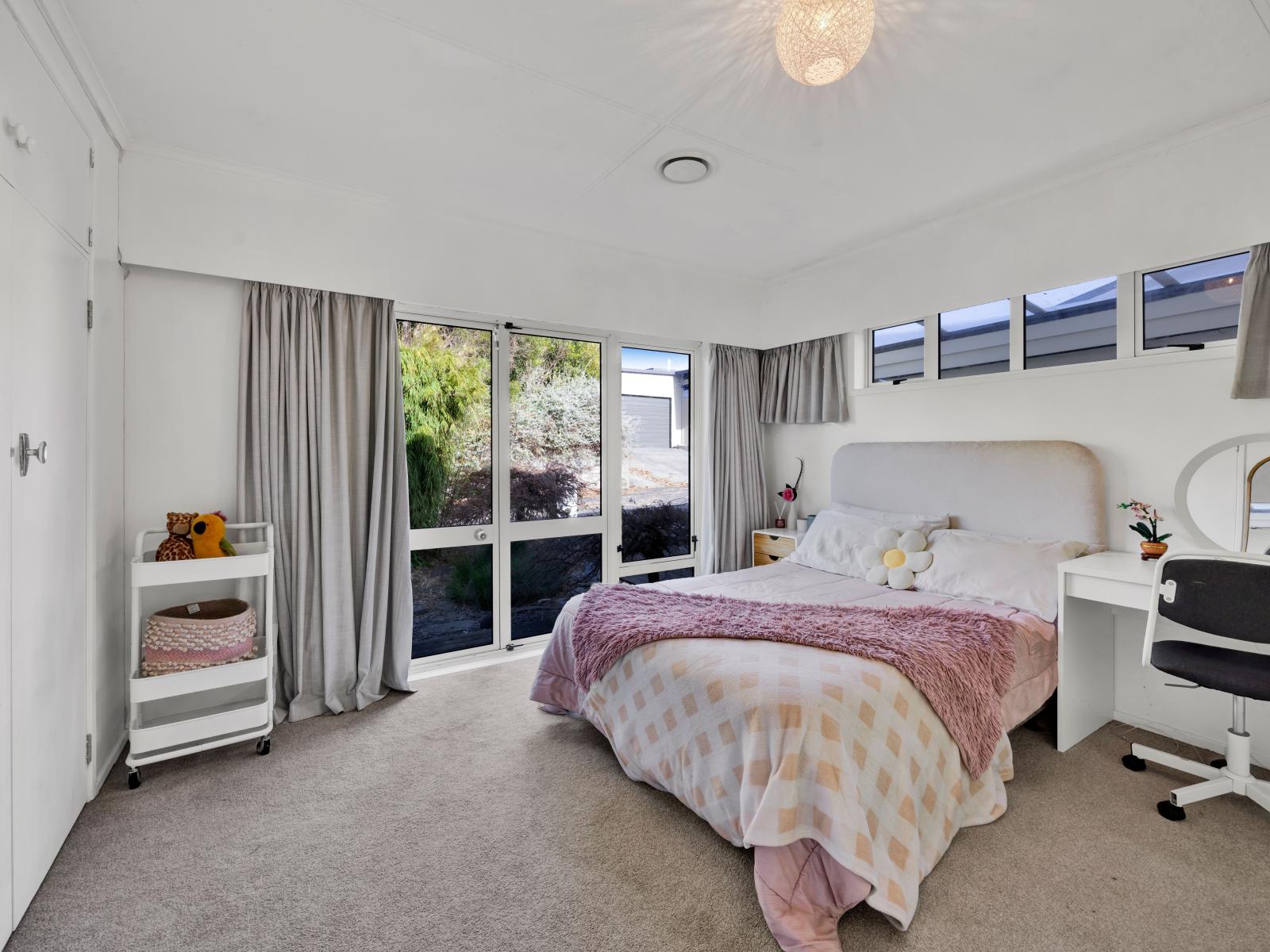 27A Montana Place, Merrilands