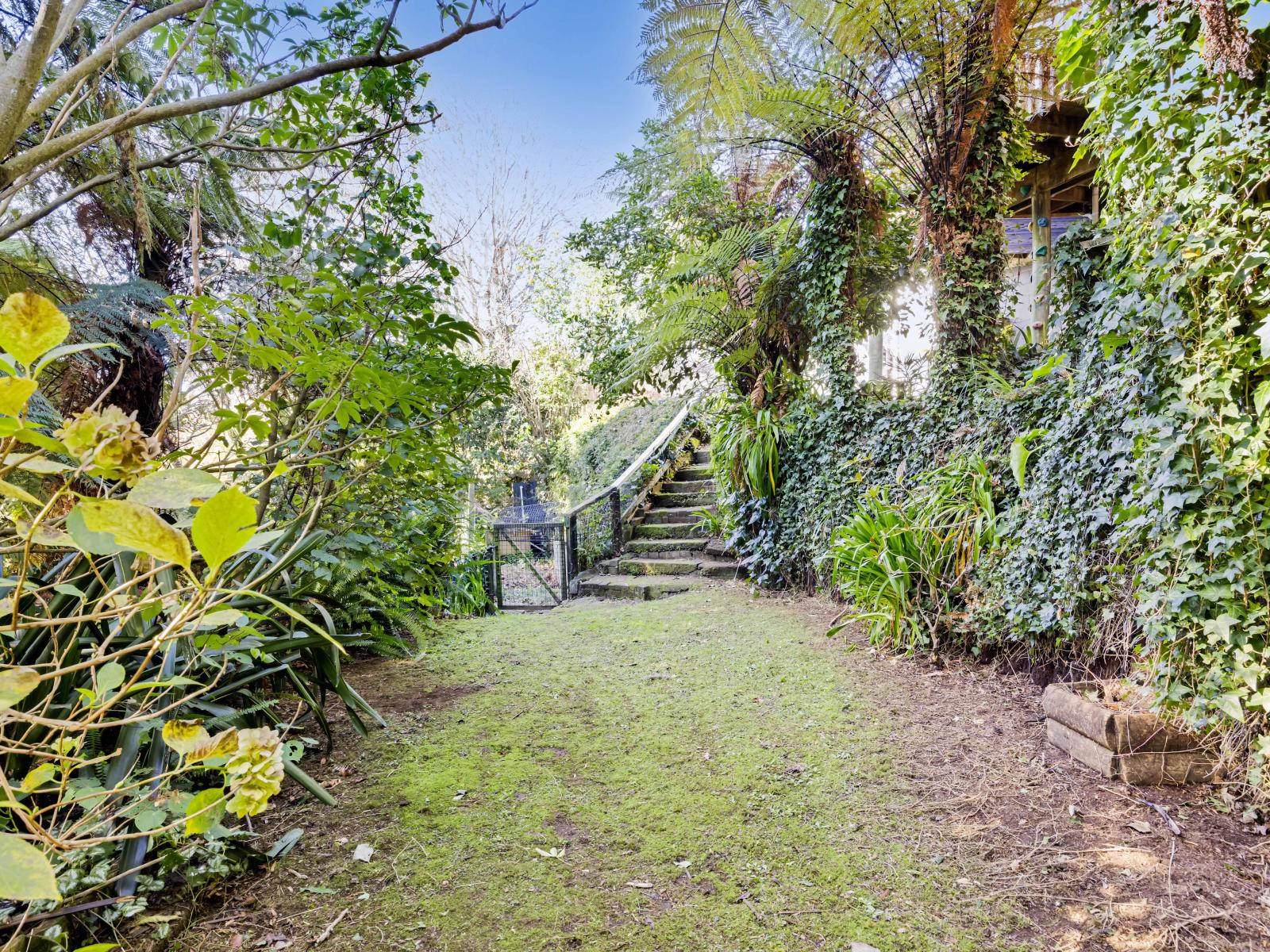 27A Montana Place, Merrilands