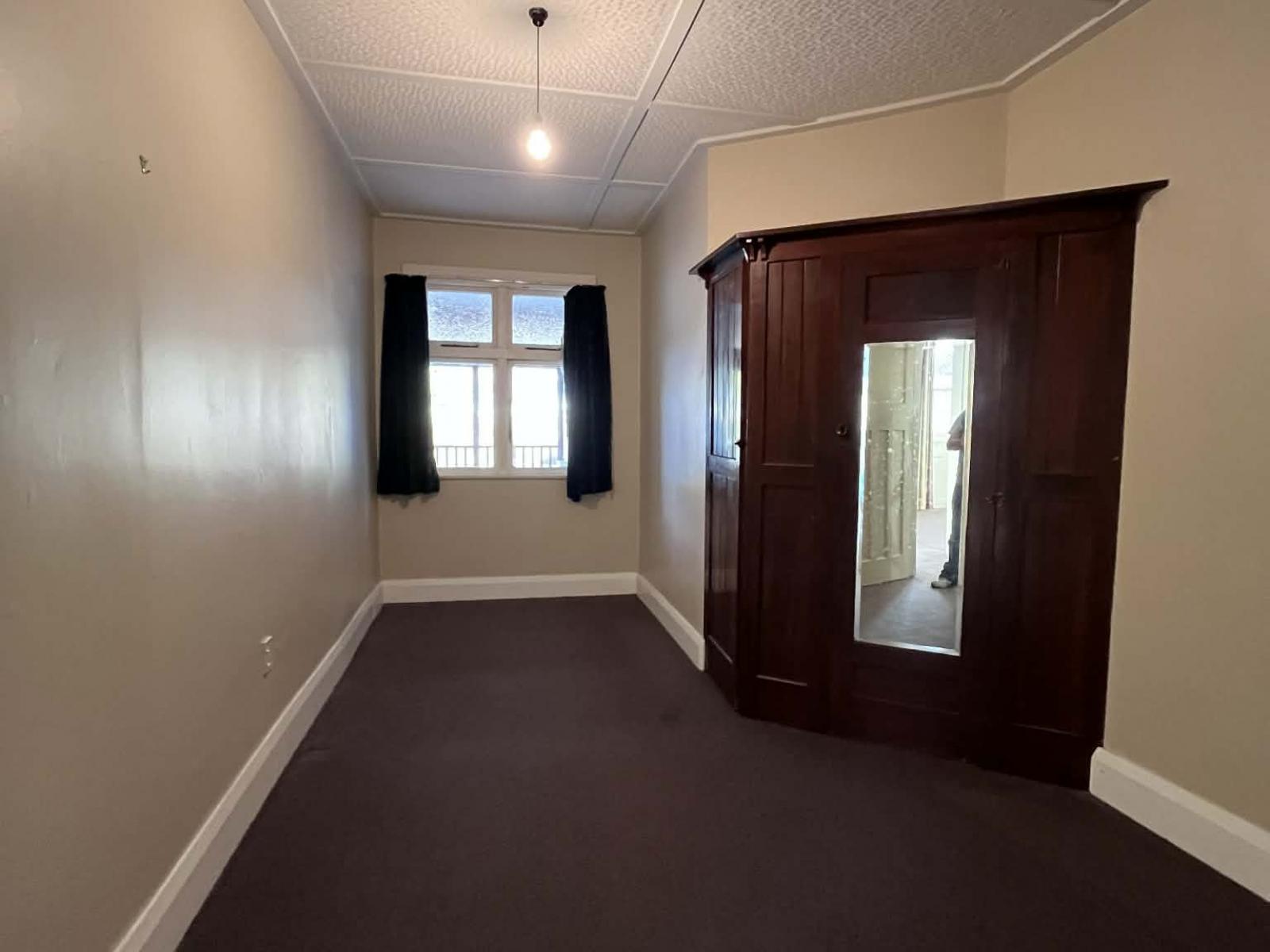 80 Oxford Street, Levin