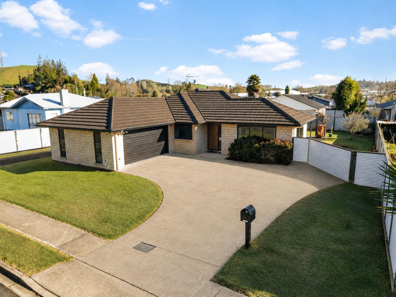 19 Okoroire Street, Tirau