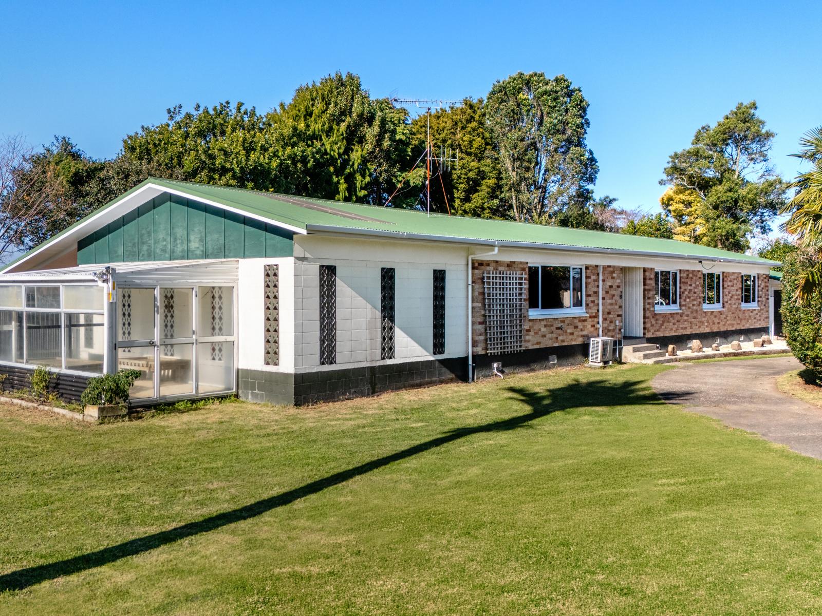 87 College Road, Edgecumbe