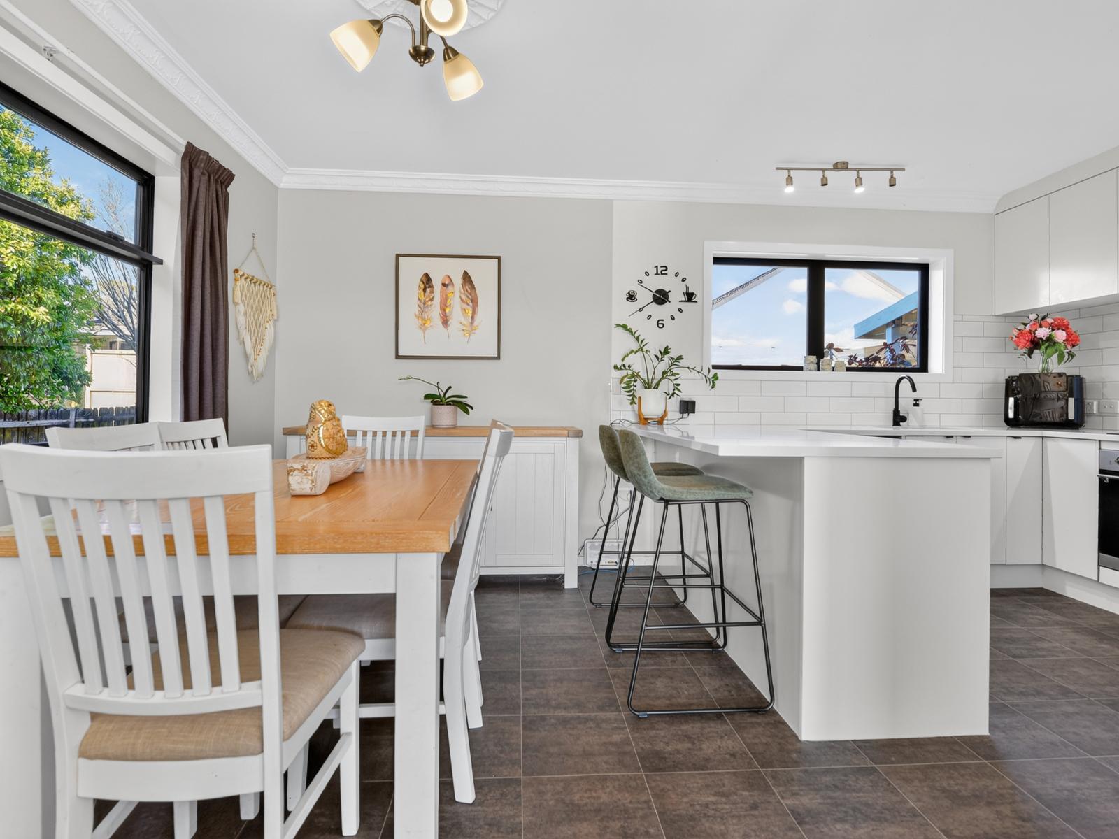 52B Amanda Avenue, Dinsdale