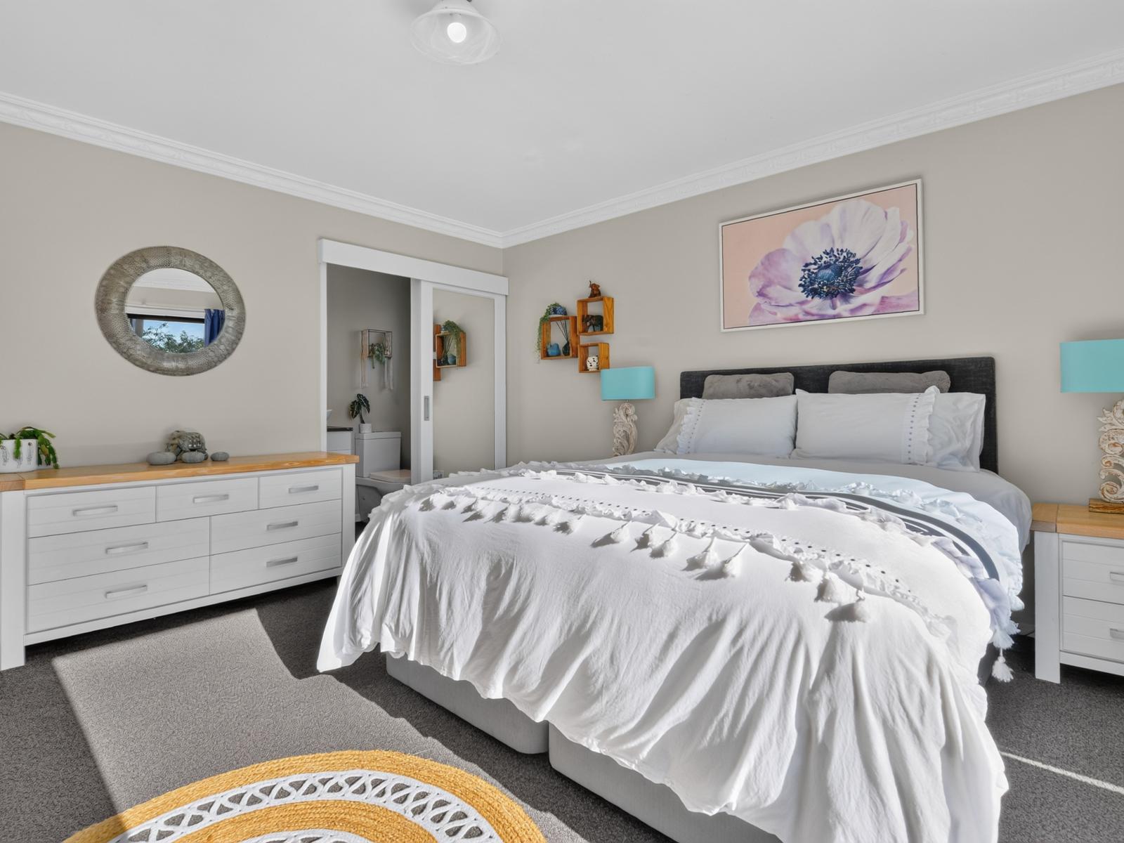 52B Amanda Avenue, Dinsdale