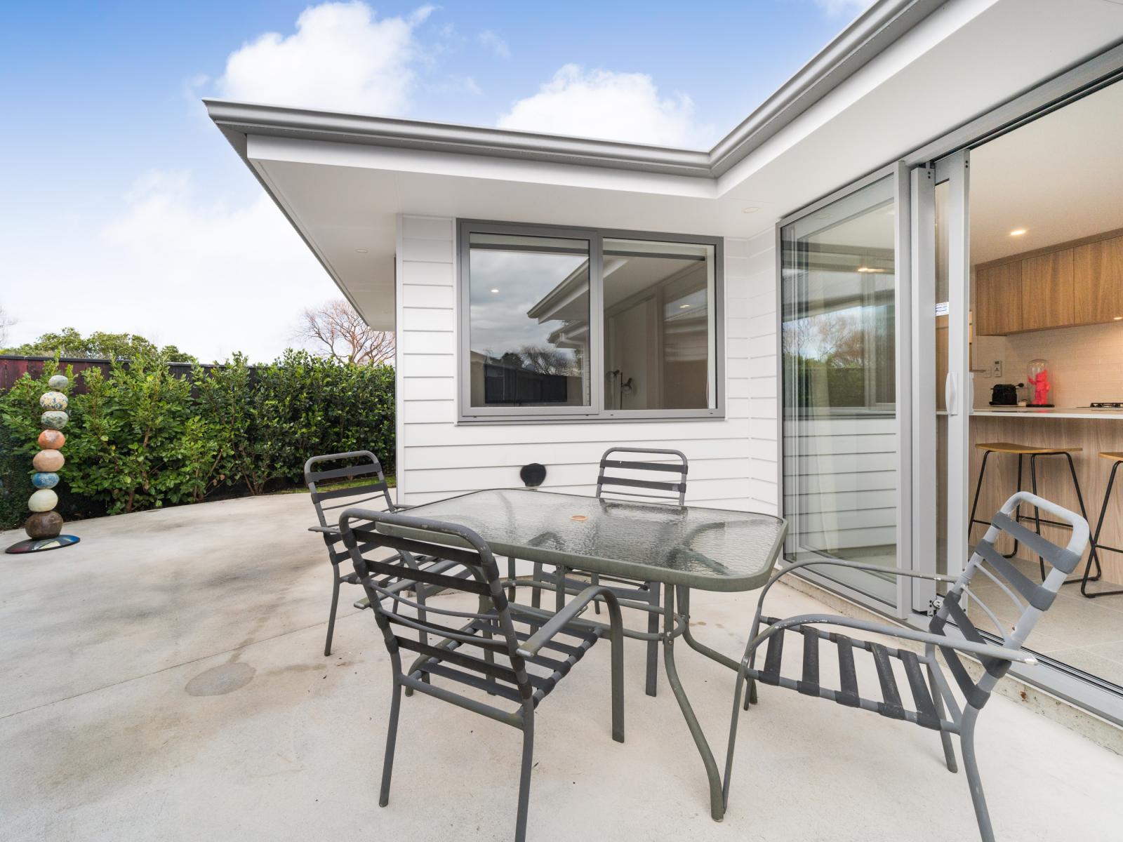49B Escort Grove, Awapuni
