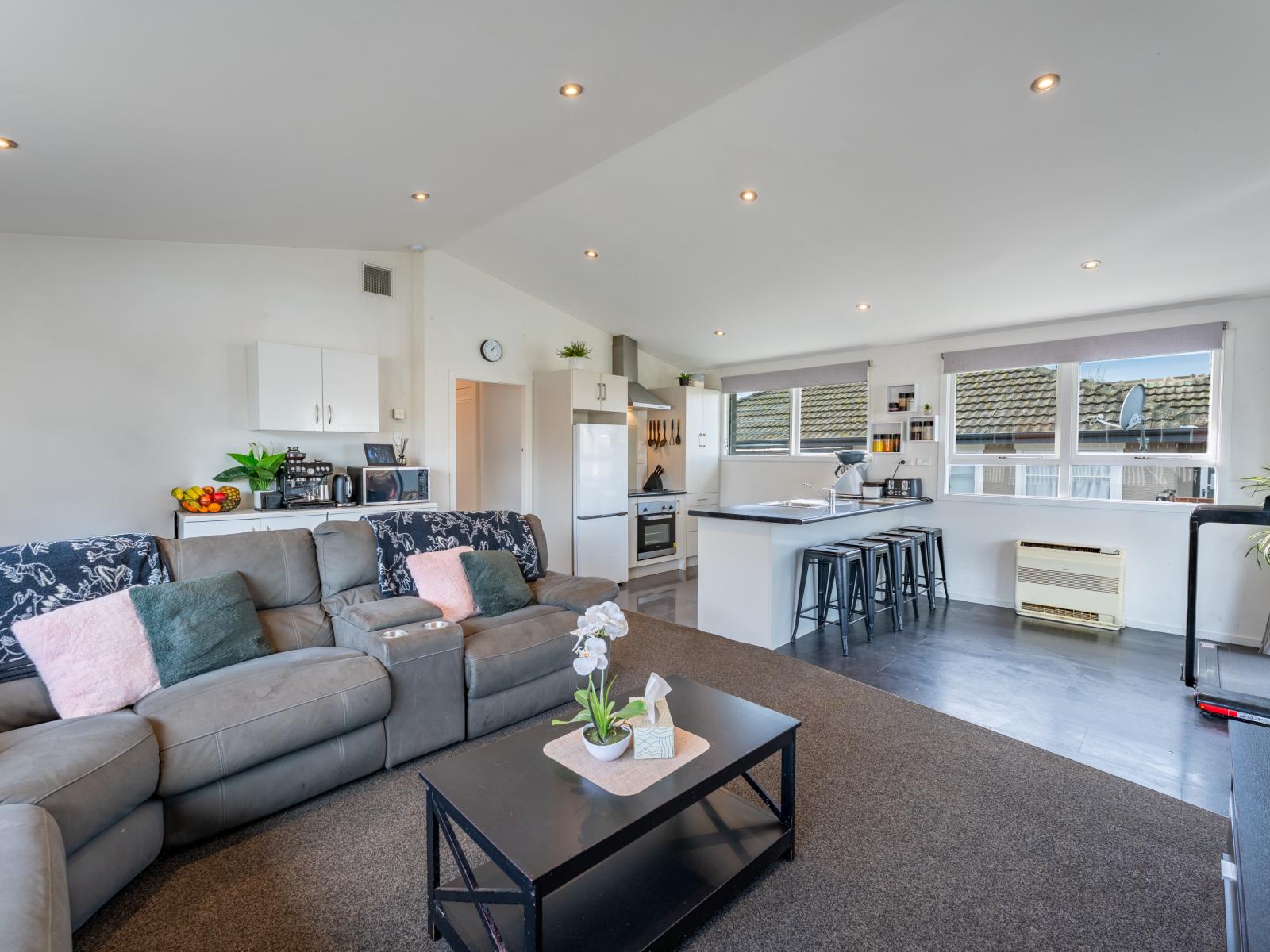 12 Grants Road, Marchwiel