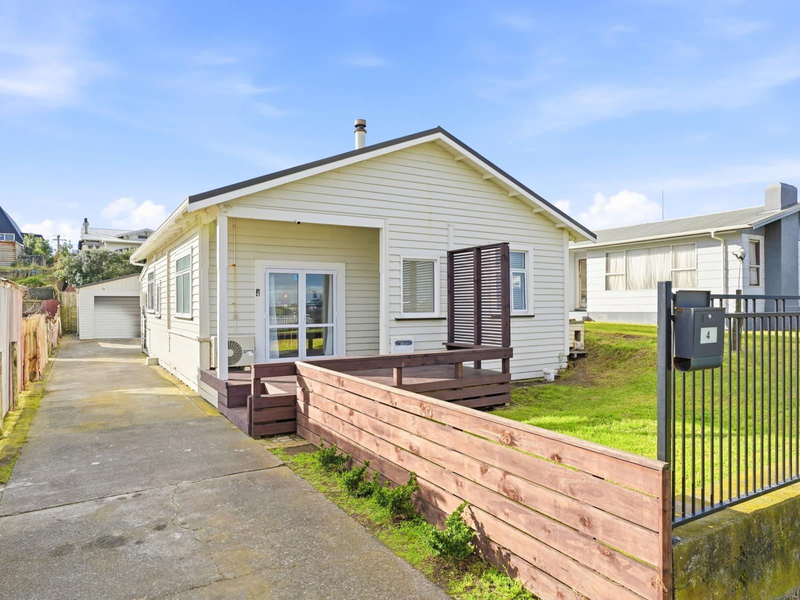 4 Tregenna Street , Castlecliff