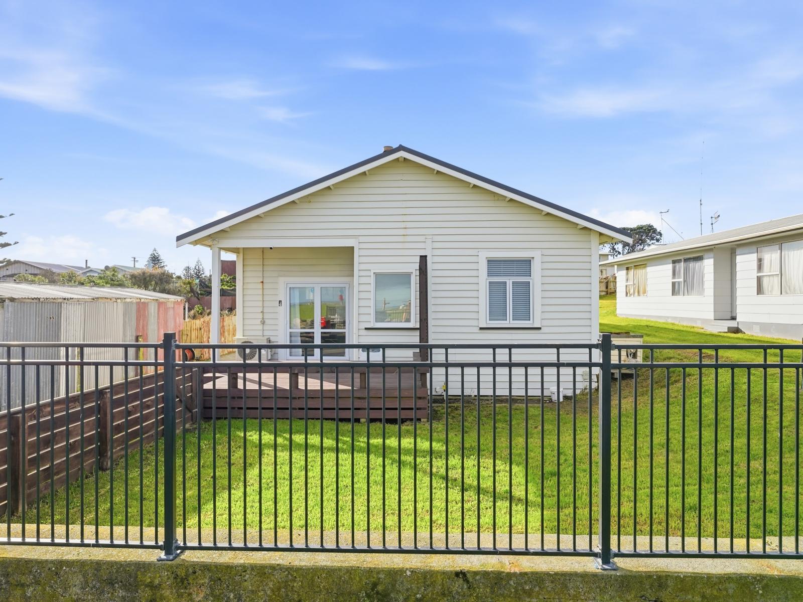 4 Tregenna Street , Castlecliff
