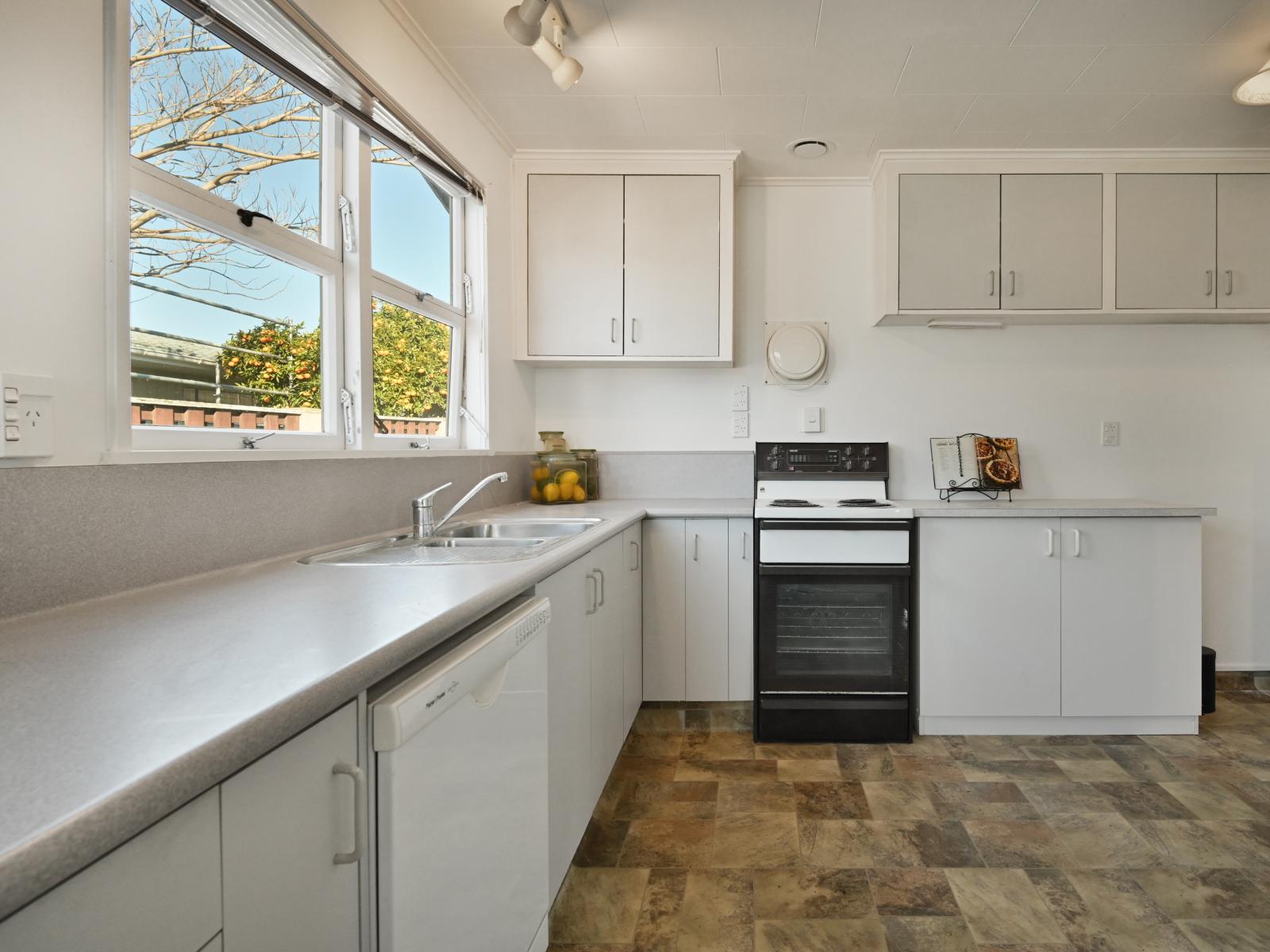 612 Ballantyne Street, Frimley