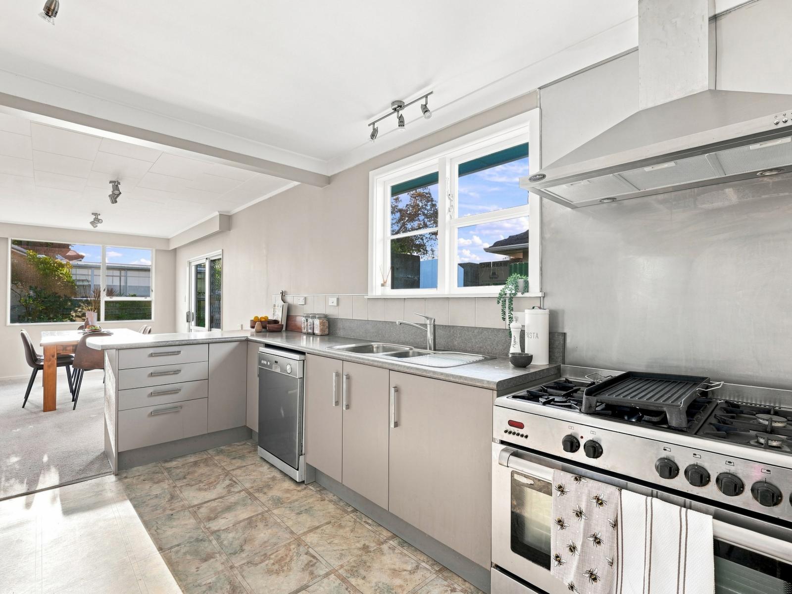 31 Manuka Street, Castlecliff