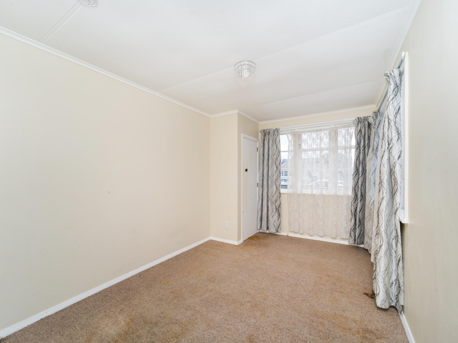 4 Thames Street, Roslyn
