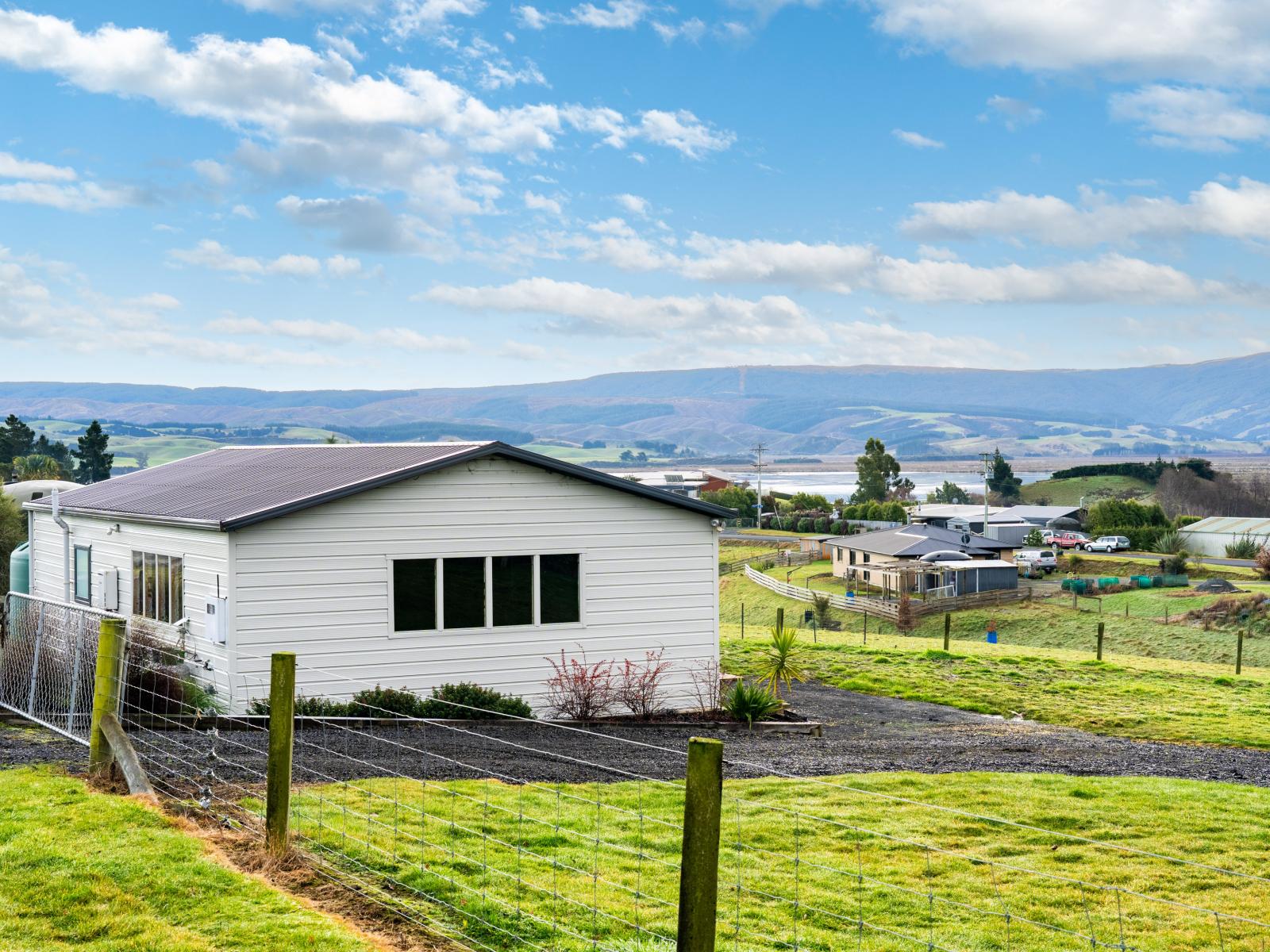 28 Lakeview Street, Waihola