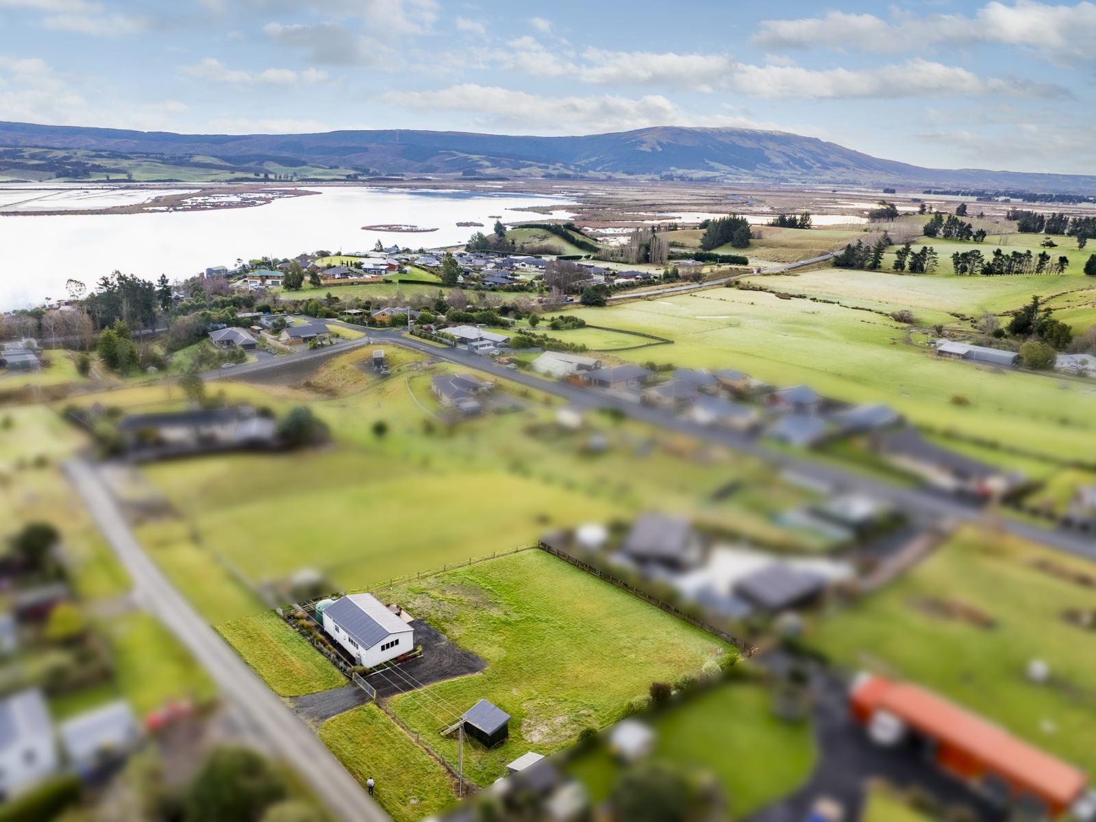 28 Lakeview Street, Waihola
