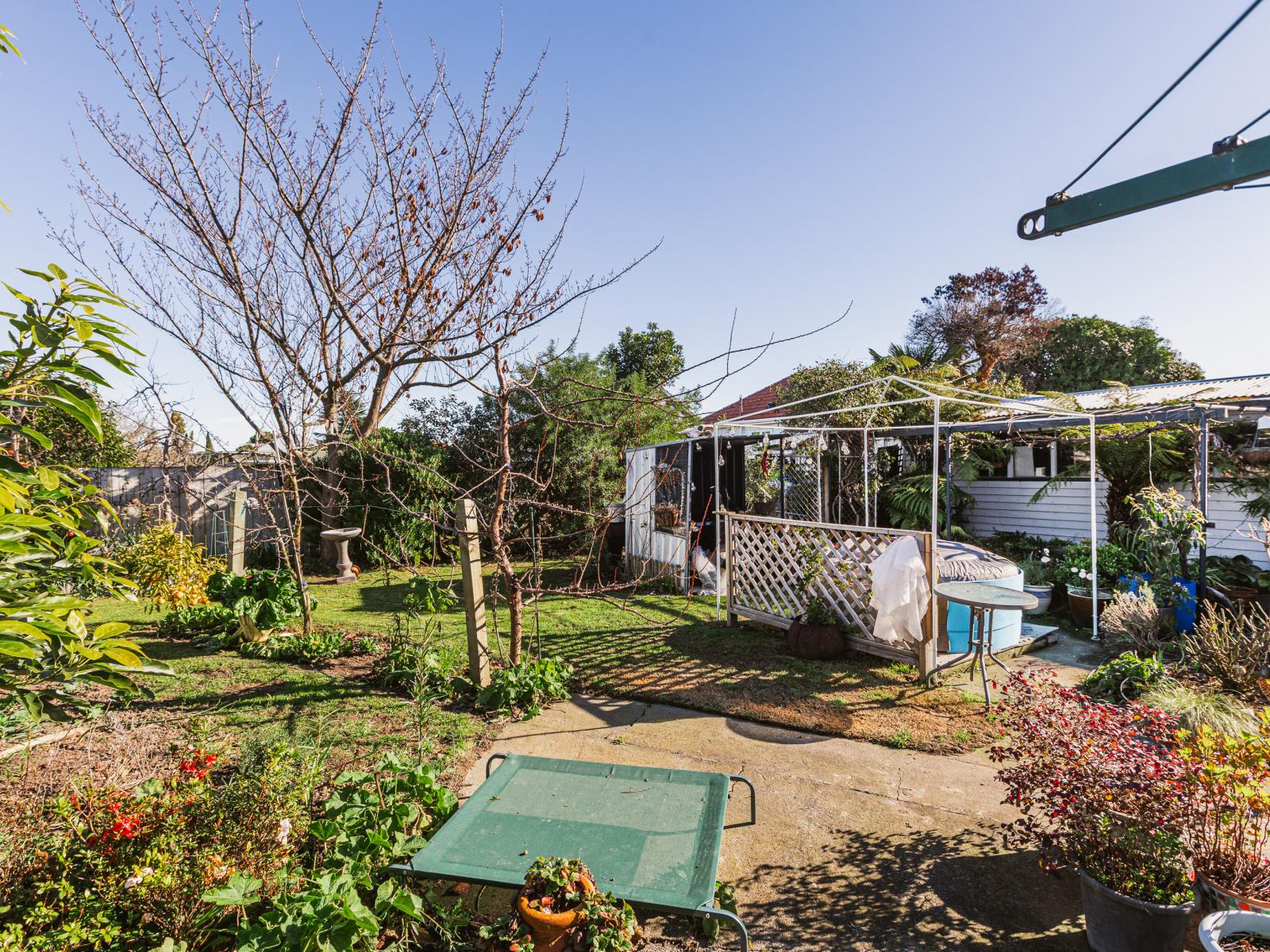 908 Lane Street, Mahora