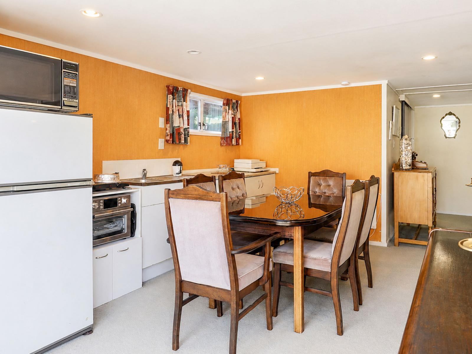 96B Grand Vue Road, Kawaha Point
