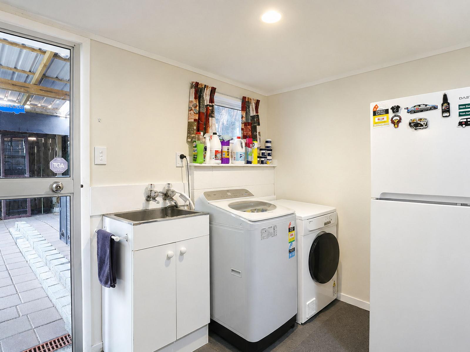 96B Grand Vue Road, Kawaha Point