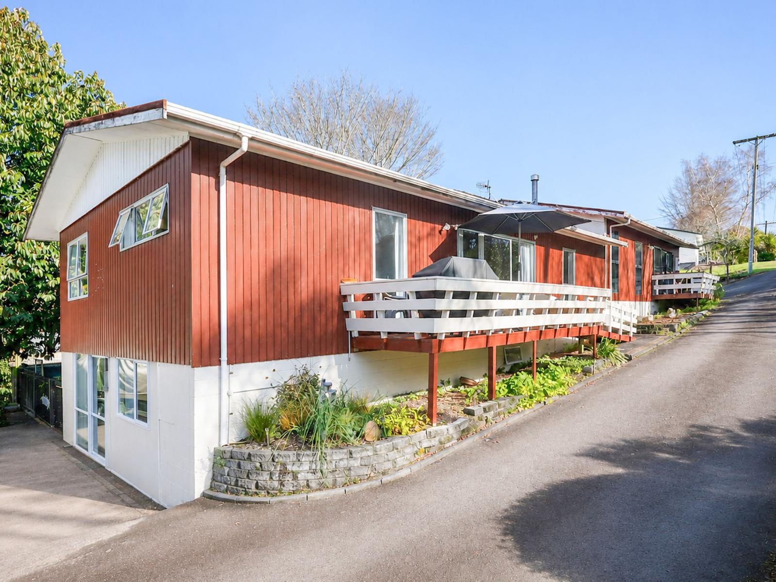 96B Grand Vue Road, Kawaha Point