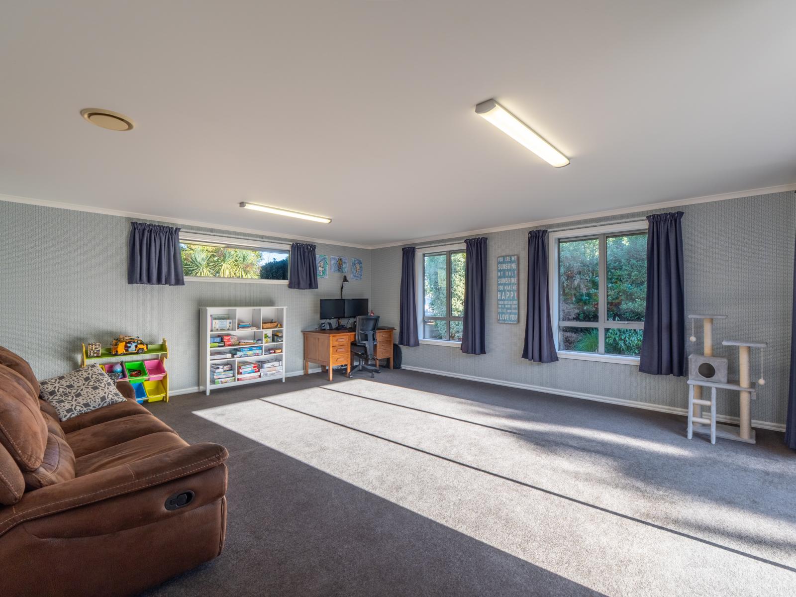 57 Matua Grove, Otatara