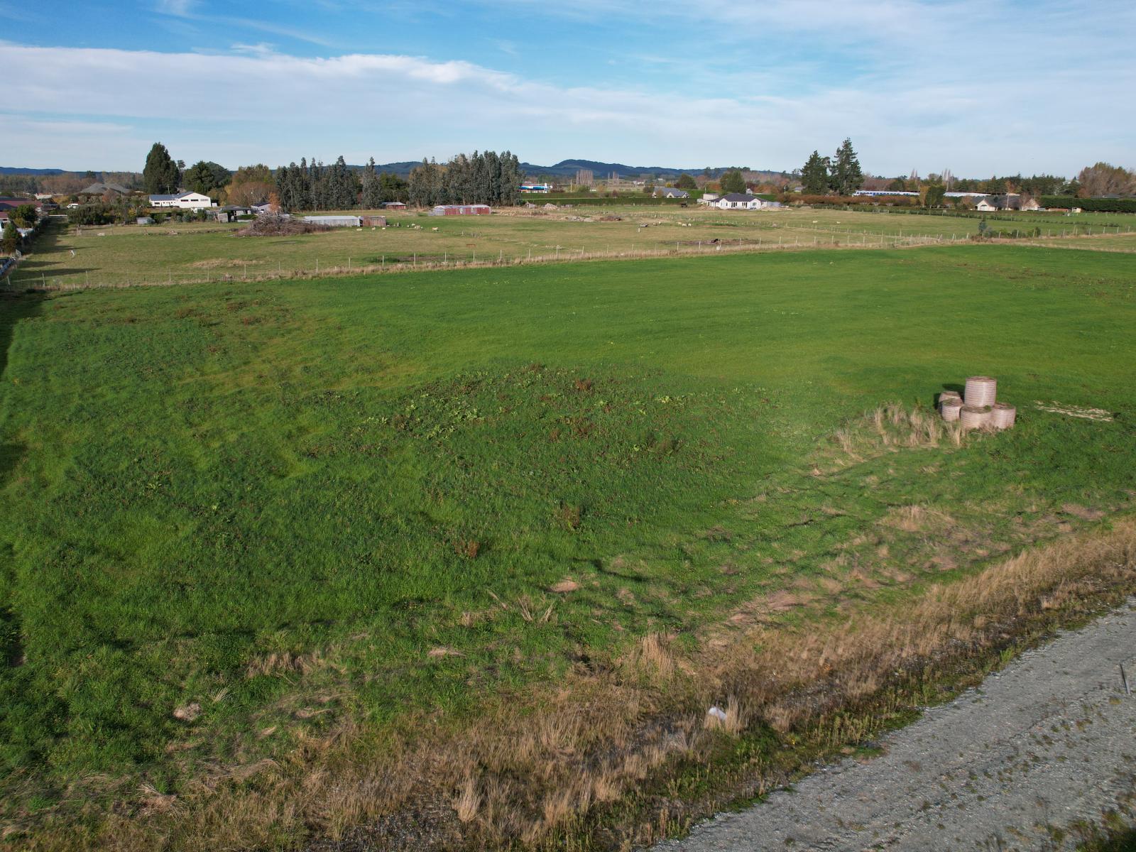 10,11,13, 79 Dejoux Road, Winton