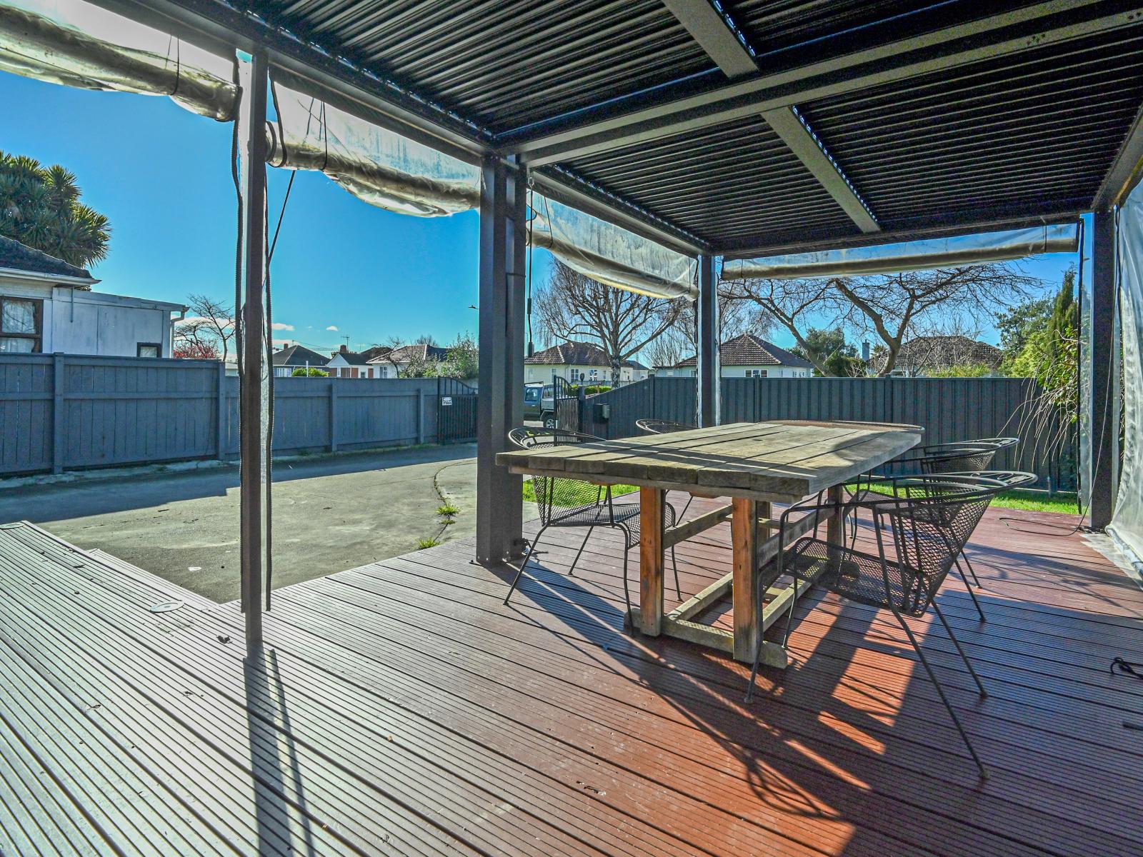 705 Massey Street, Akina