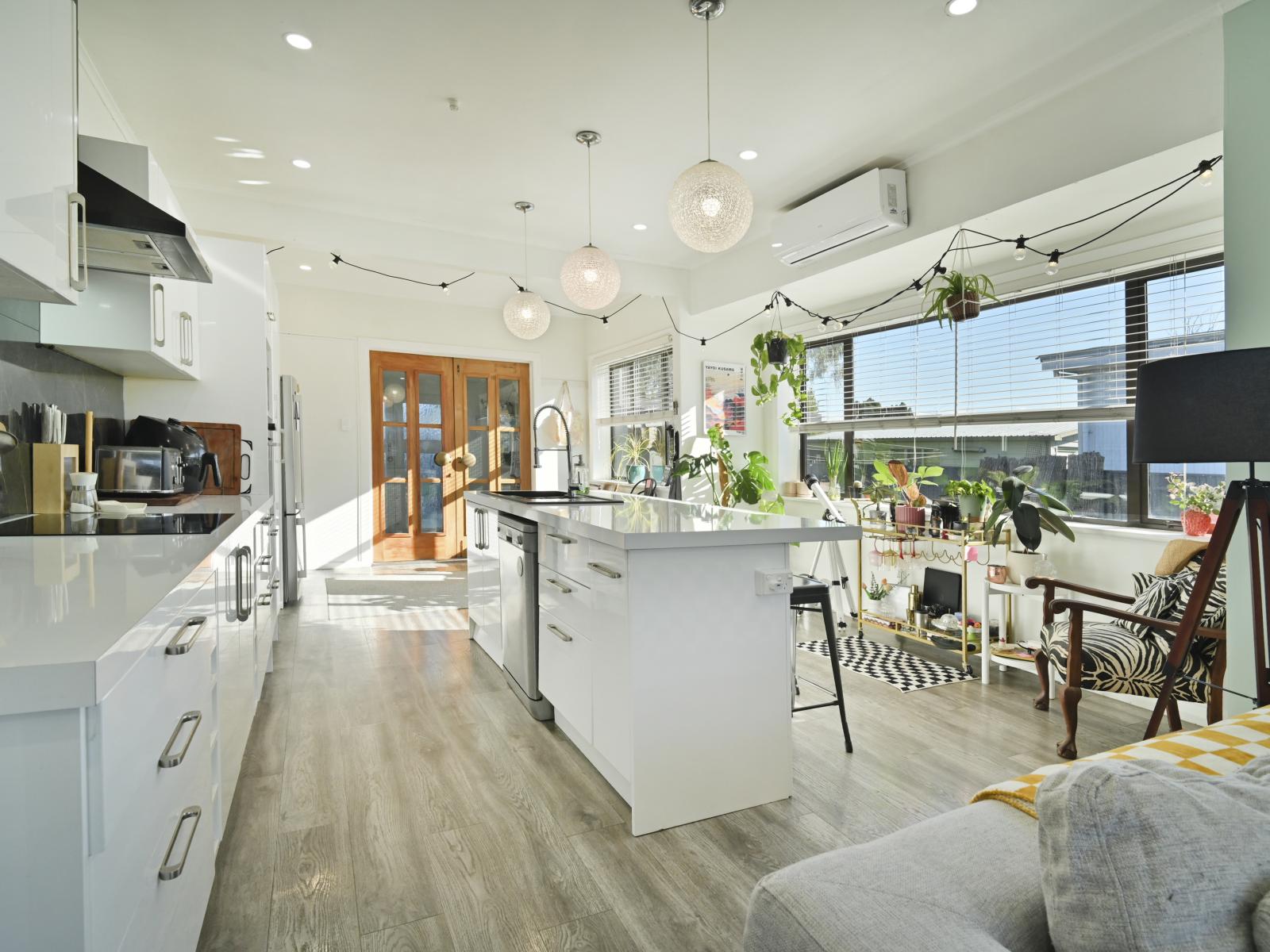 705 Massey Street, Akina