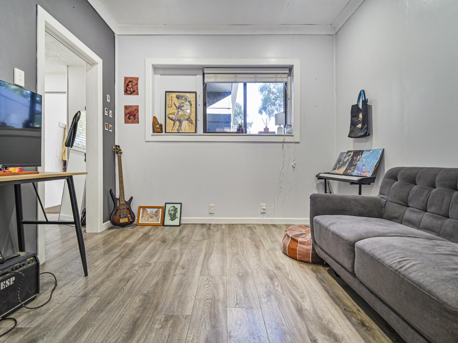 705 Massey Street, Akina