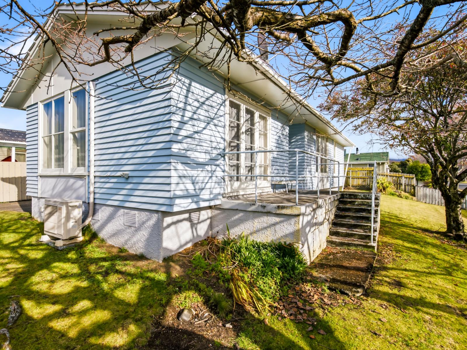 224 Te Rangitautahanga Road, Turangi