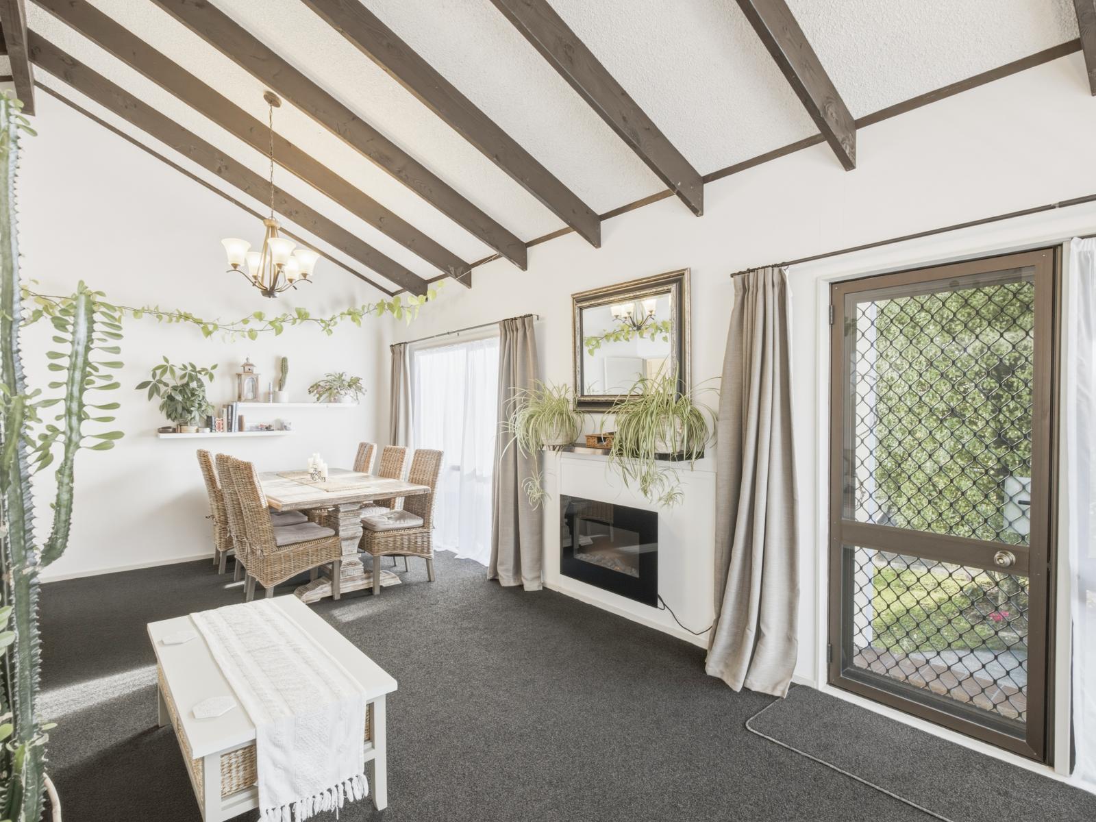 8A Church Place, Whanganui Central