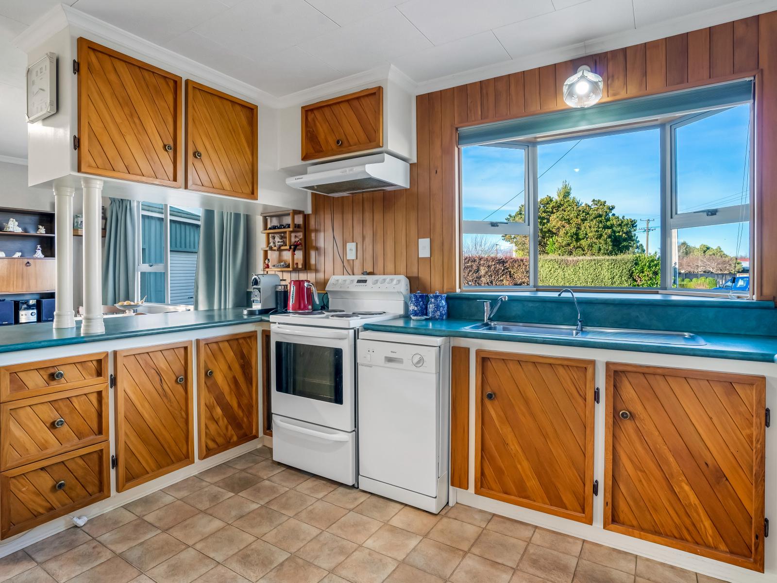 56 Dejoux Road, Winton