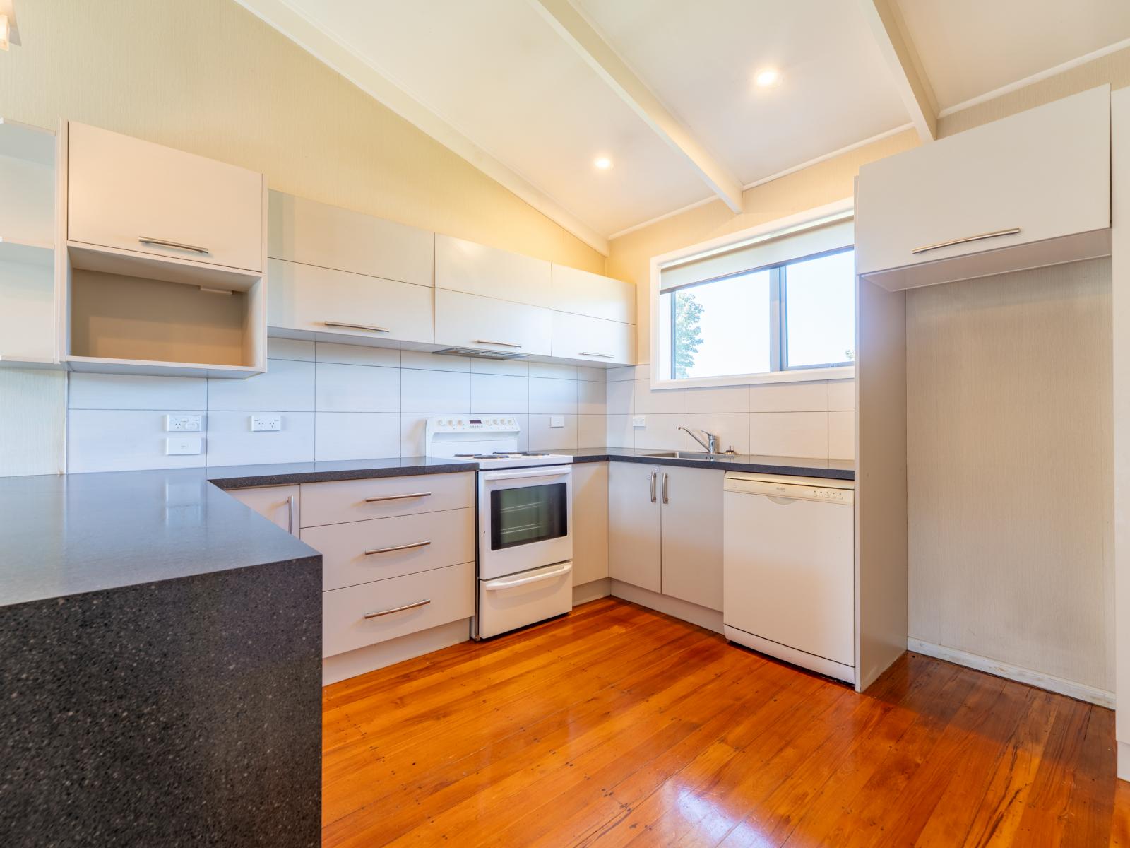 65 Mountain View Road, Glenwood