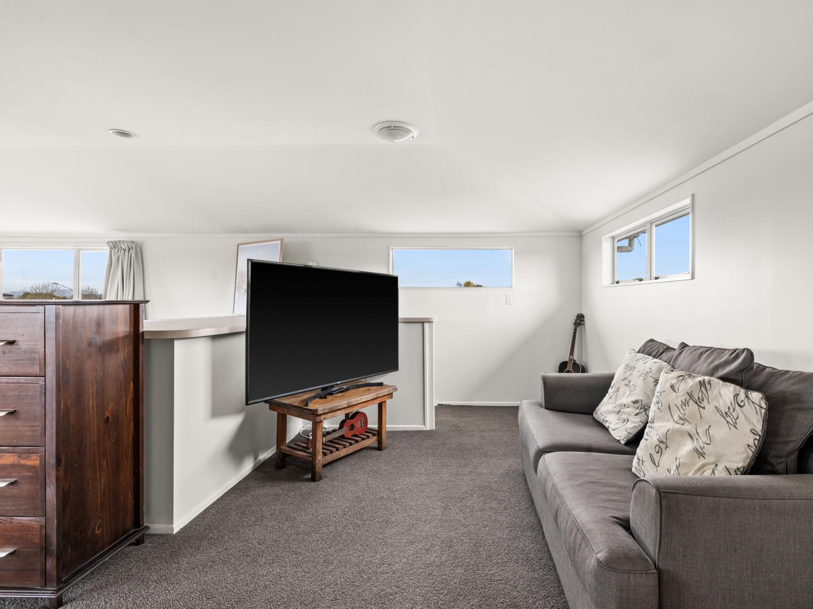 36 Allen Berry Avenue, Pirimai