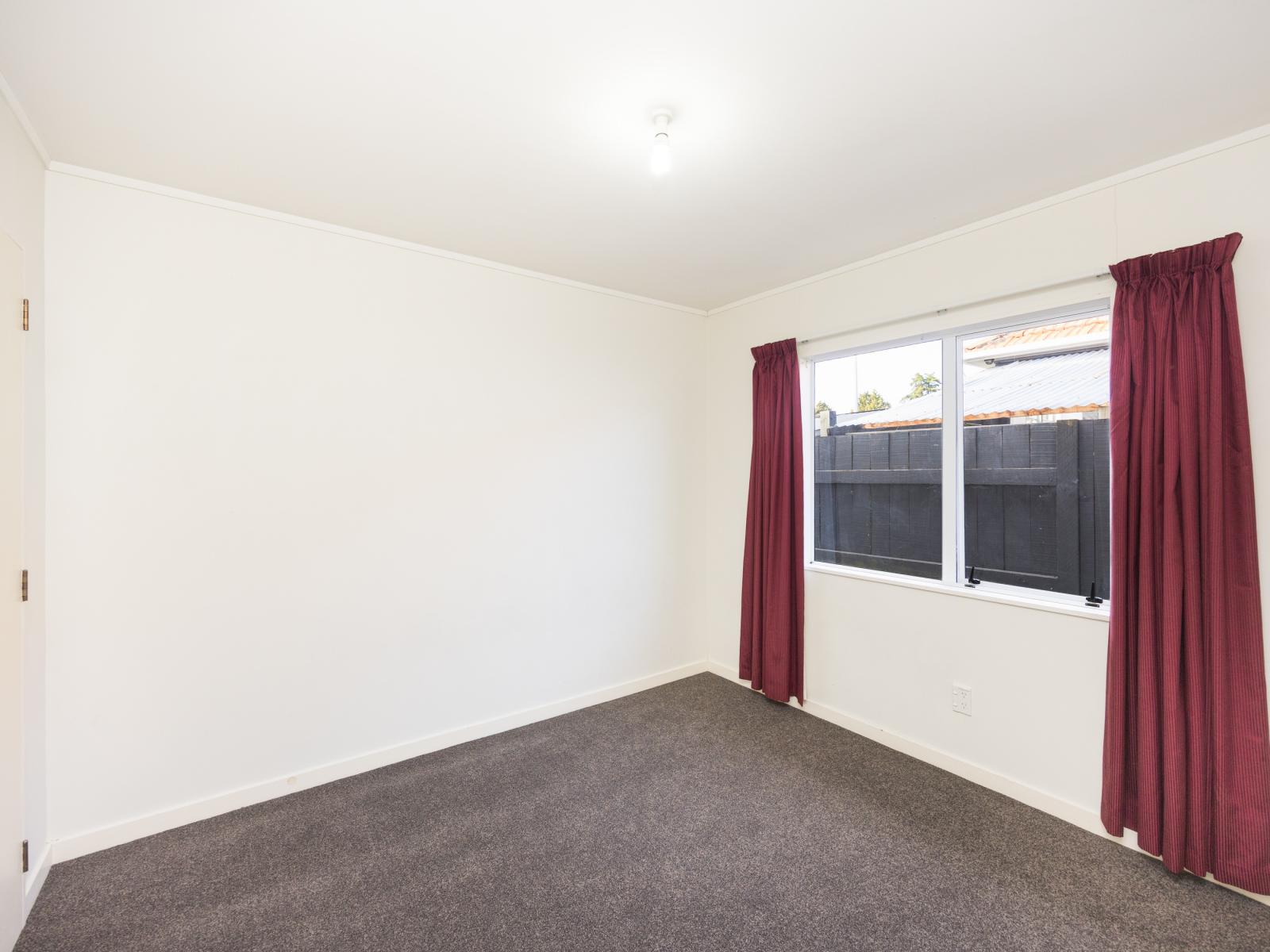 Unit 2, 38 Hulme Street, Roslyn