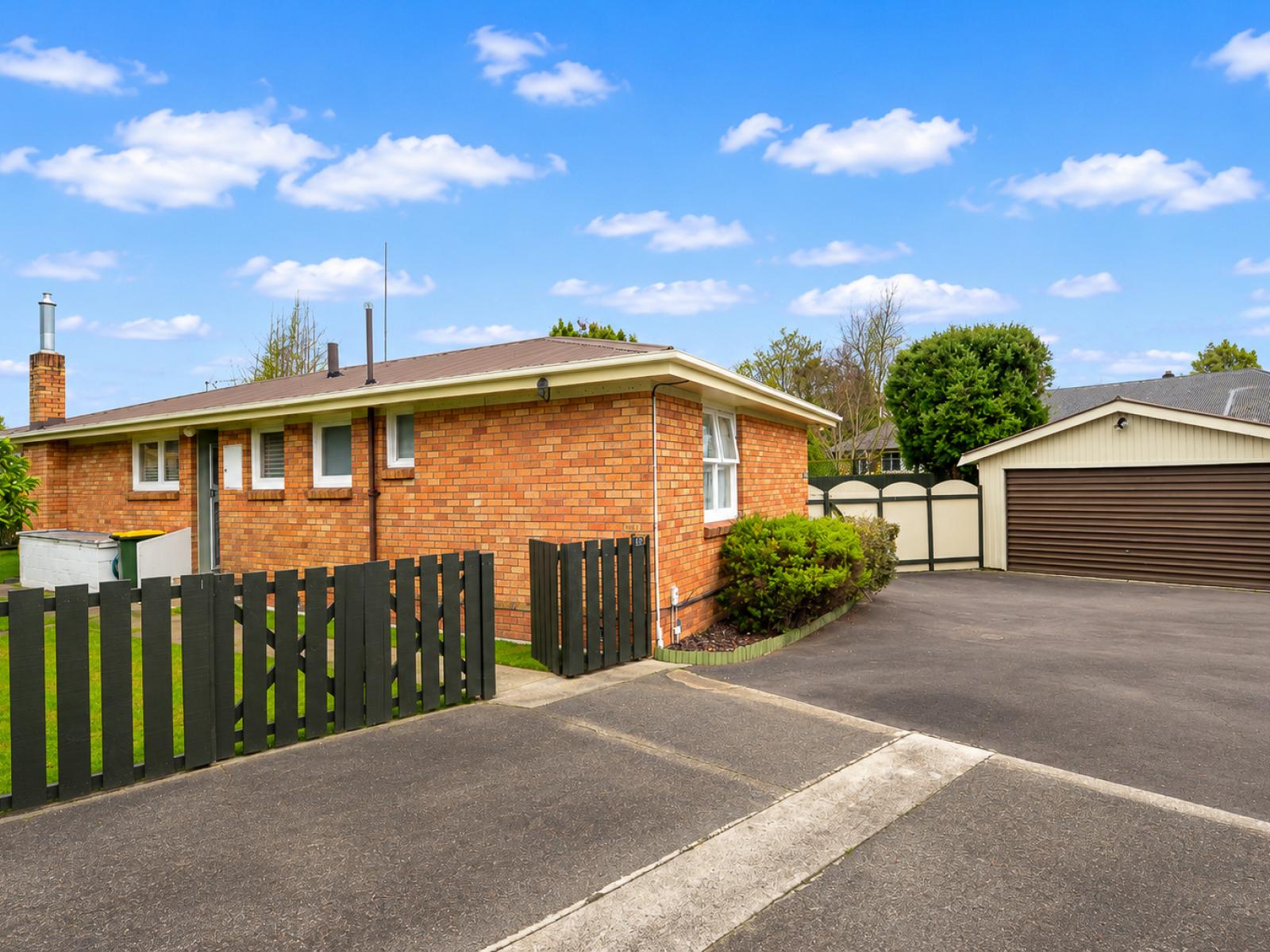 48 Sandwich Road, Saint Andrews