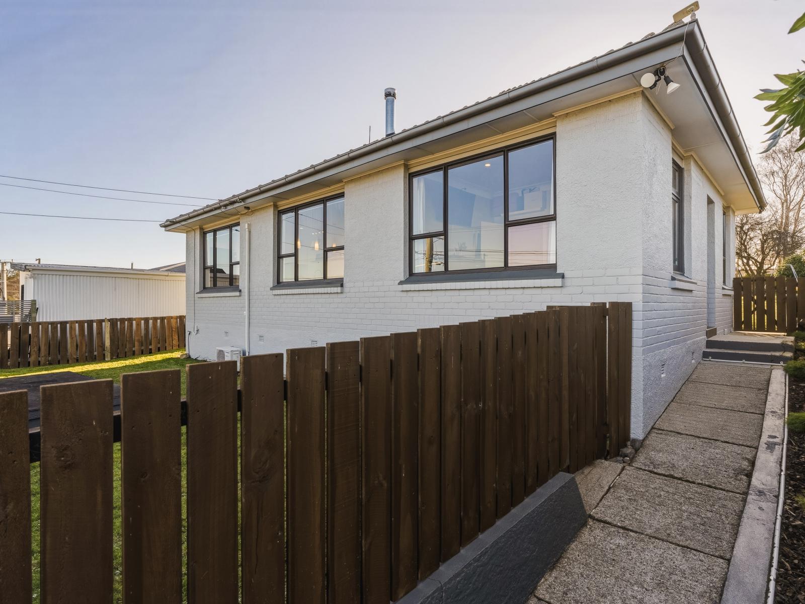 2 Paterson Street, Abbotsford