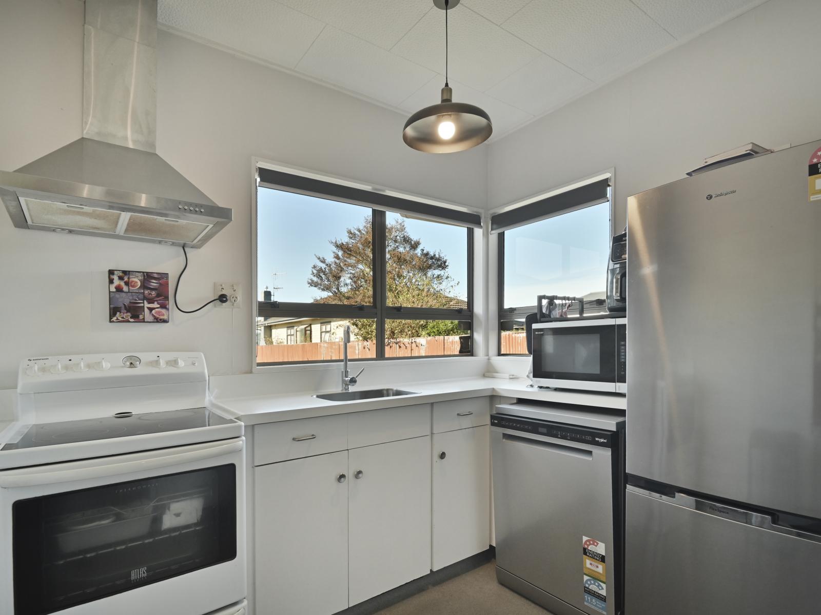 807D Avenue Road East, Parkvale