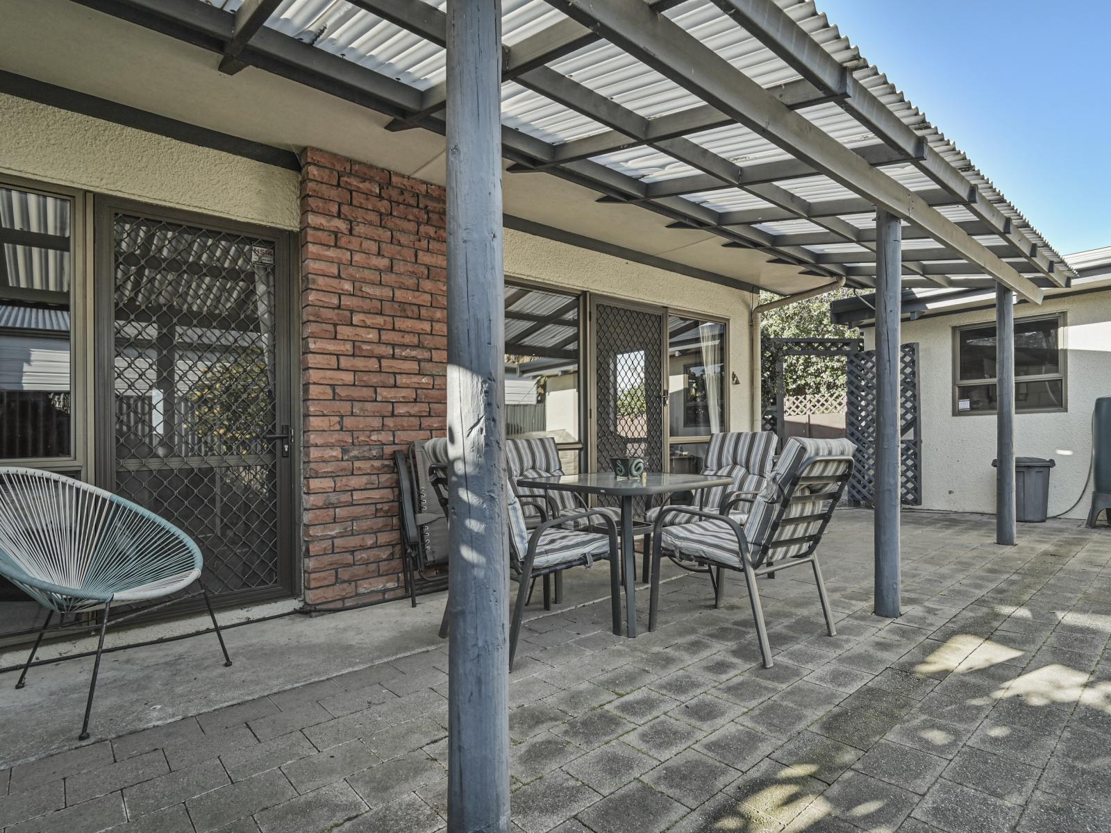 807D Avenue Road East, Parkvale