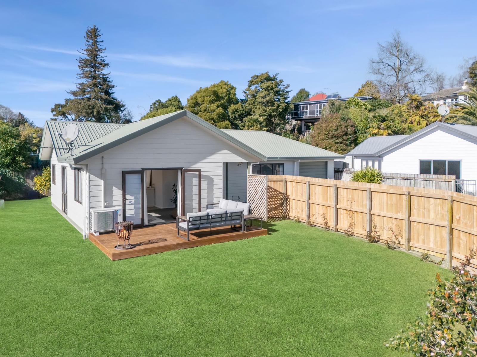 10 Burns Street, Leamington