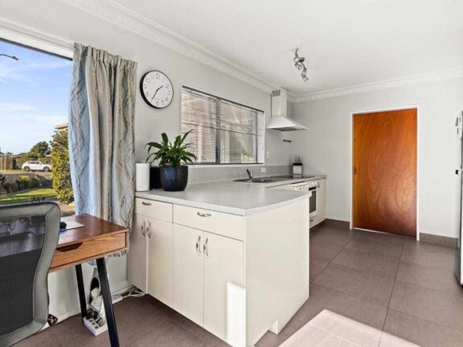 34 Roskilda Crescent, Taradale