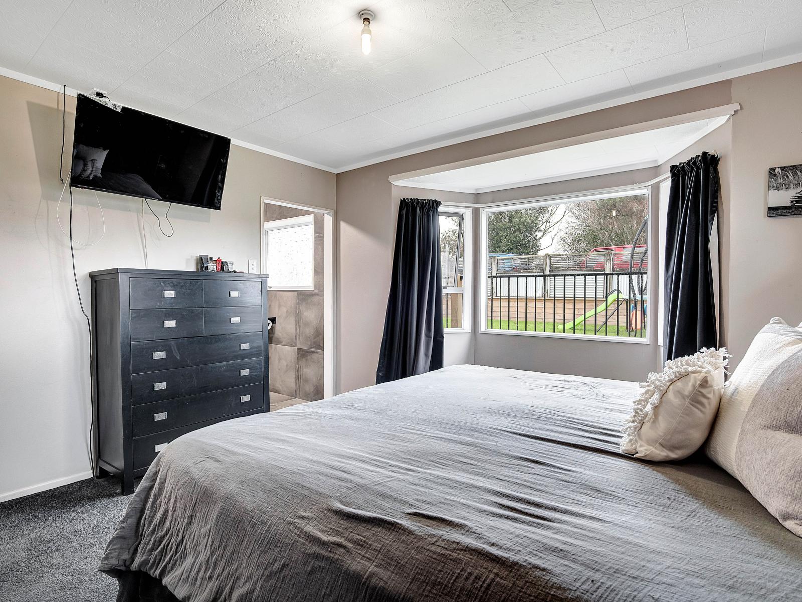 1263 Egmont Road, Egmont Village