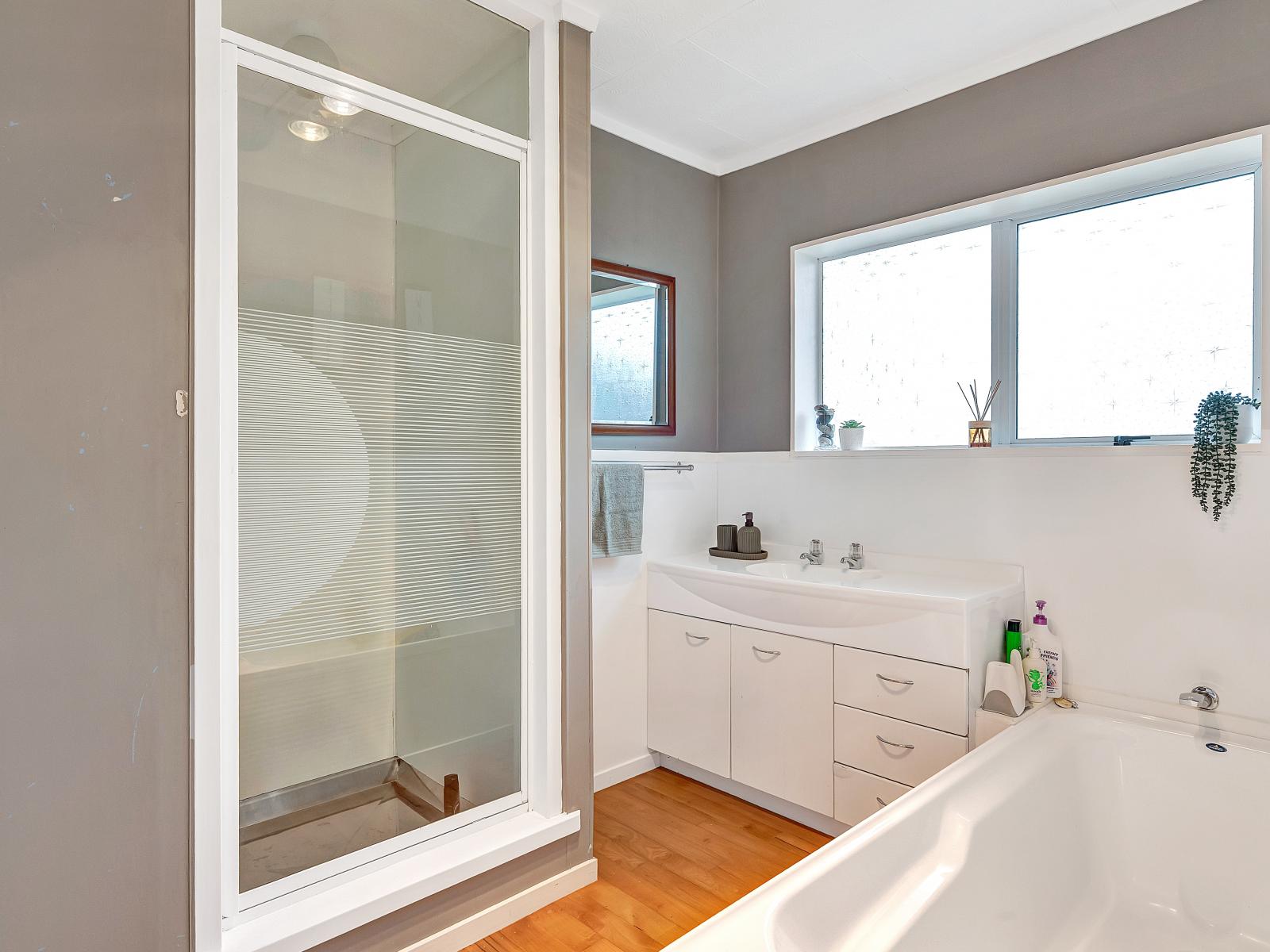 1263 Egmont Road, Egmont Village