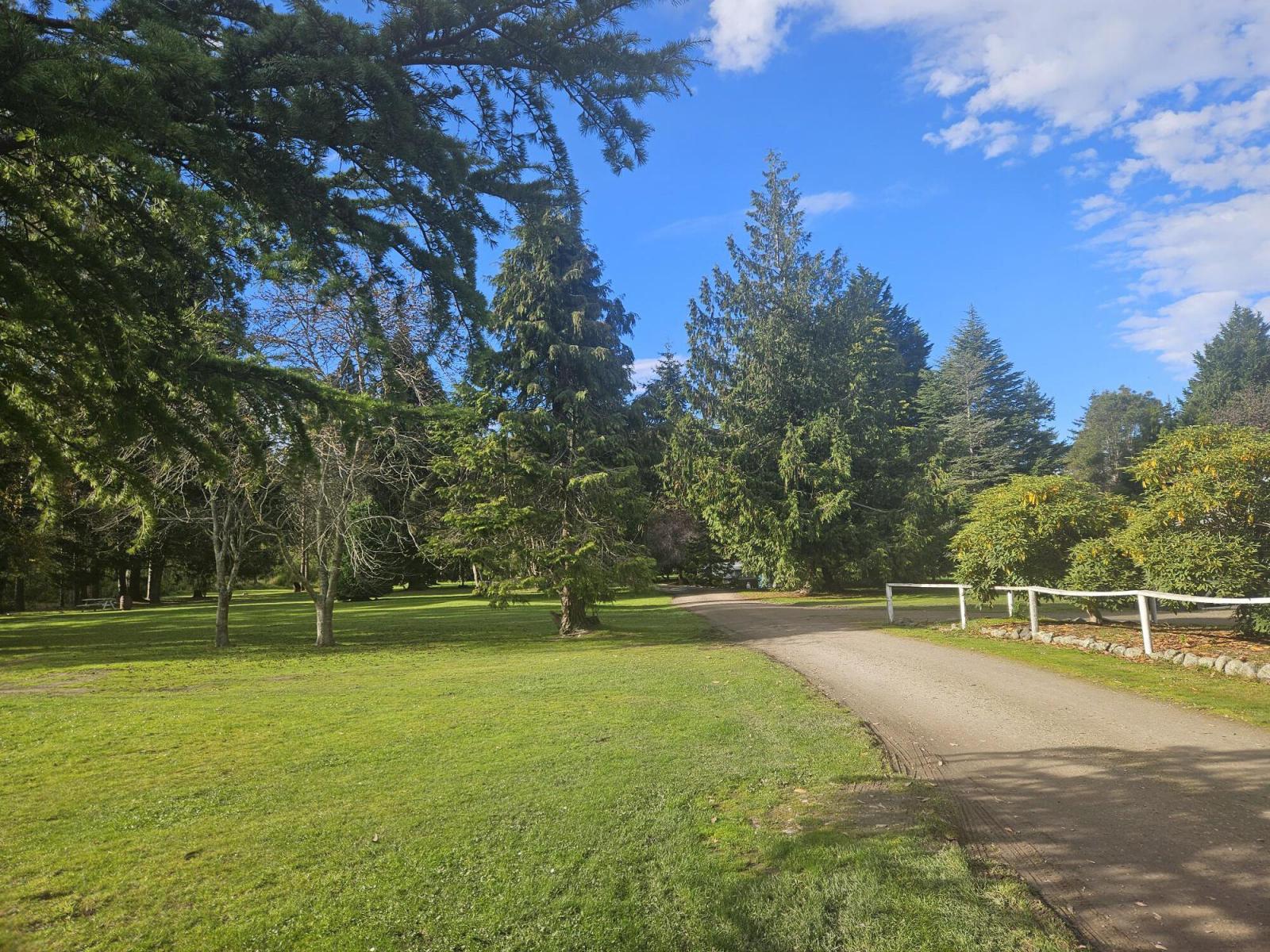 99 Breakneck Road, Herbert