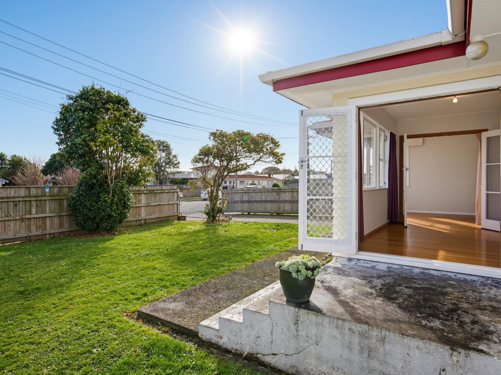 14 Dittmer Street, Otaki
