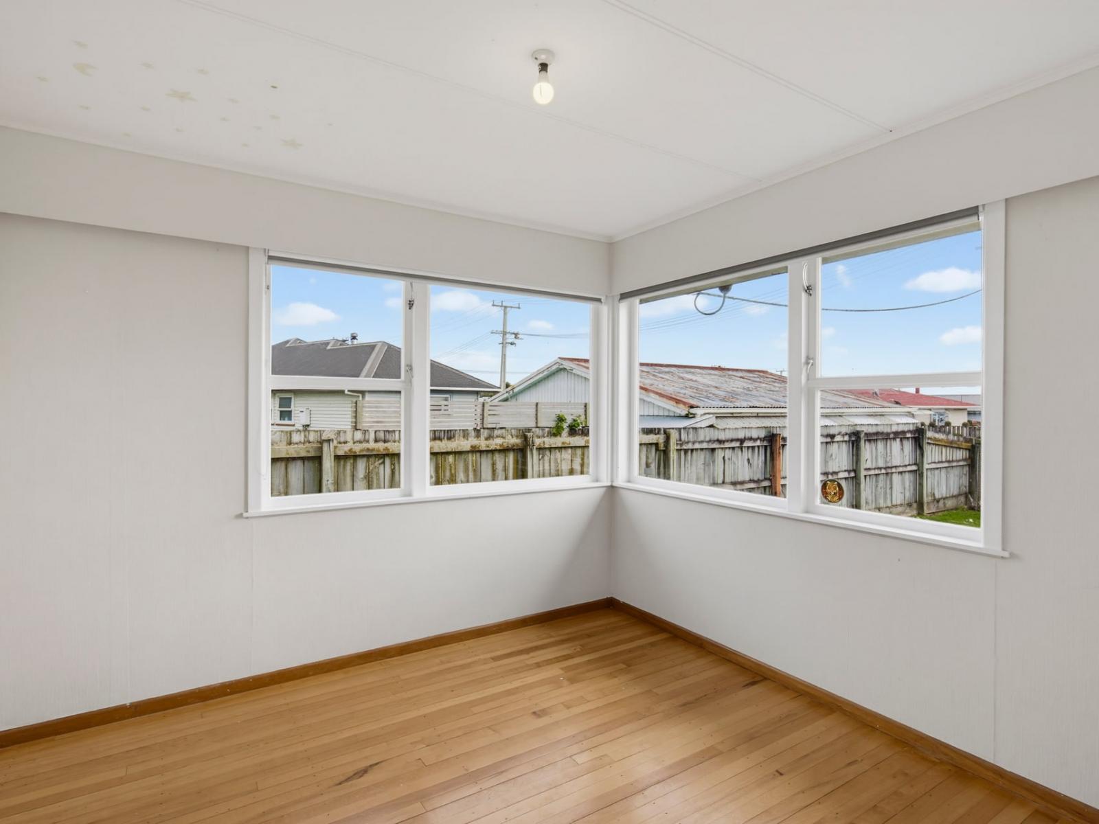 14 Dittmer Street, Otaki