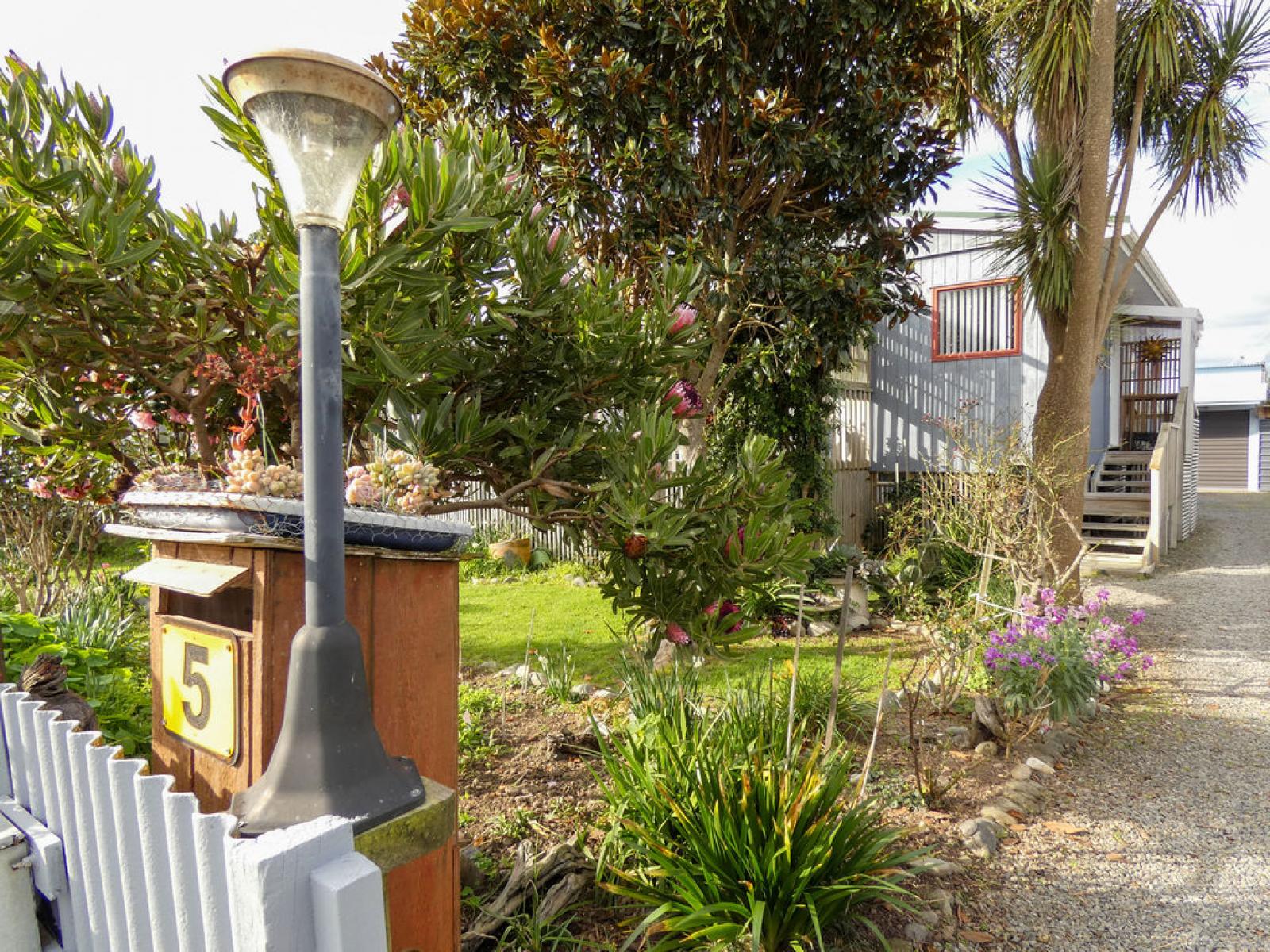 5 Te Whena Street, Otaki Beach
