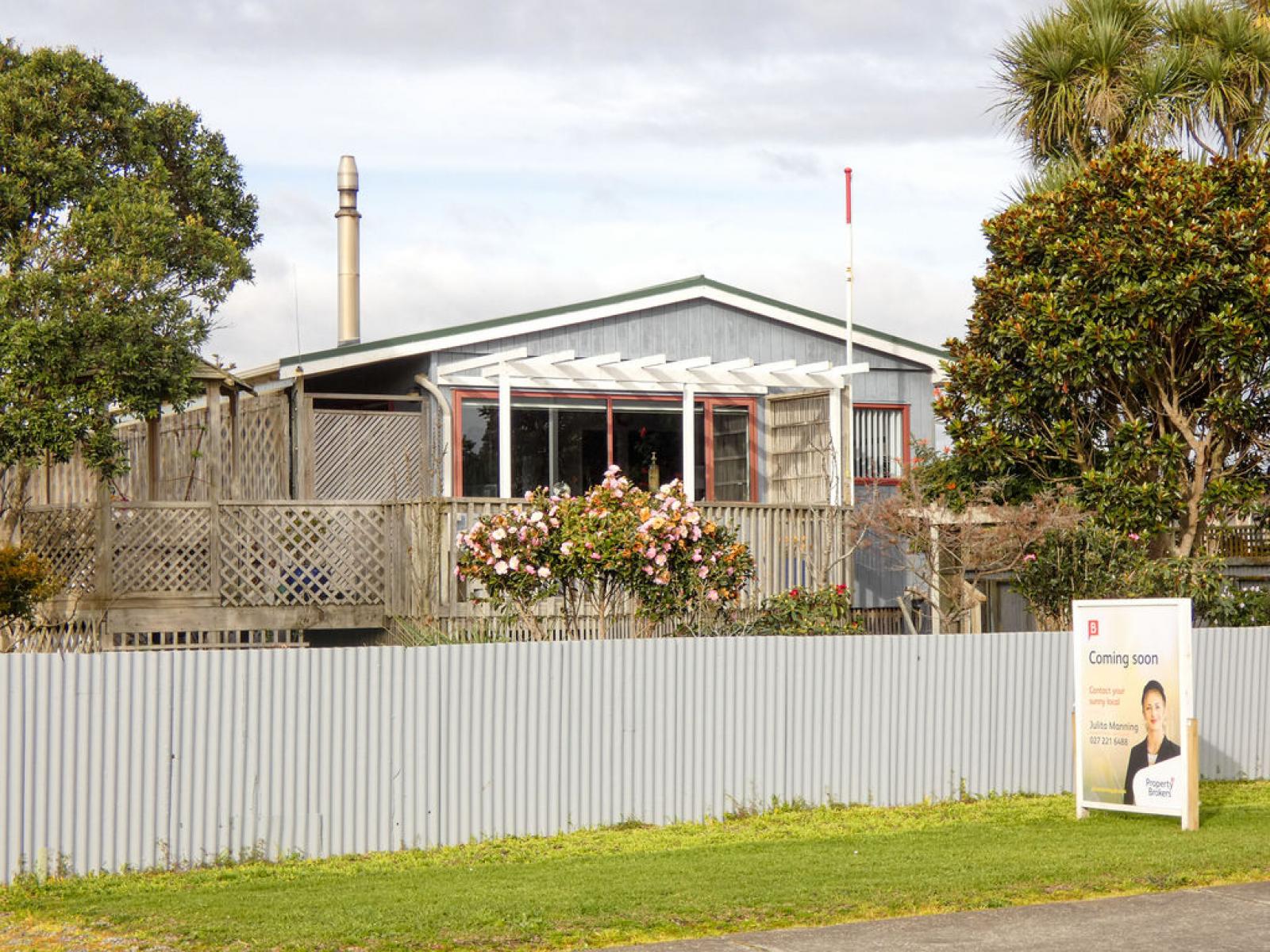 5 Te Whena Street, Otaki Beach