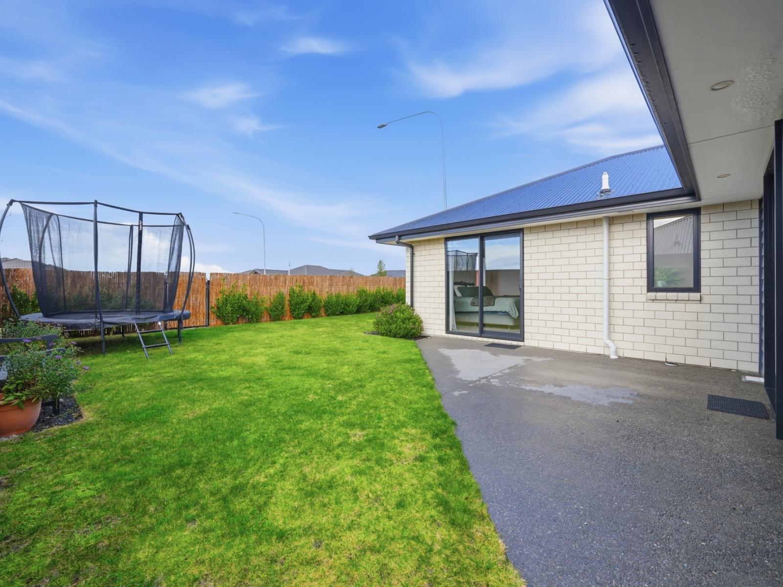 21 Quinn Crescent, Woodend