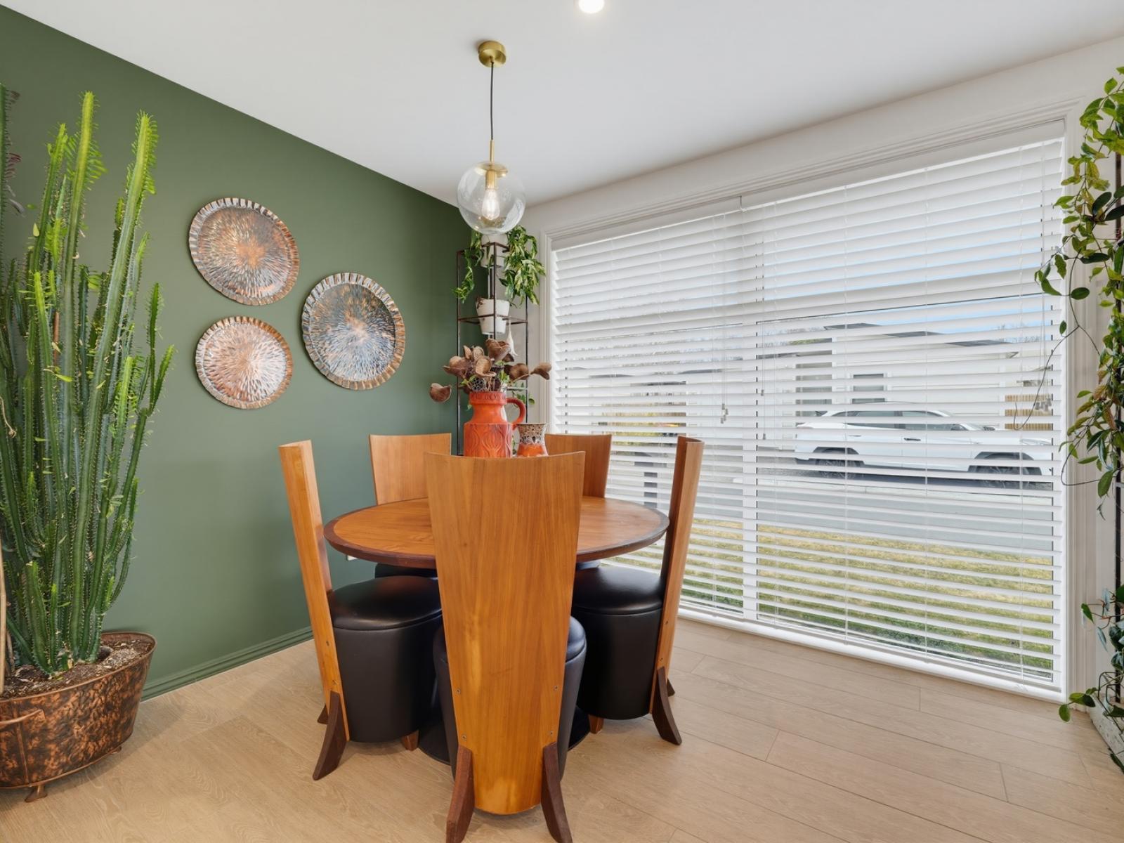 4 Olearia Lane, Woodend
