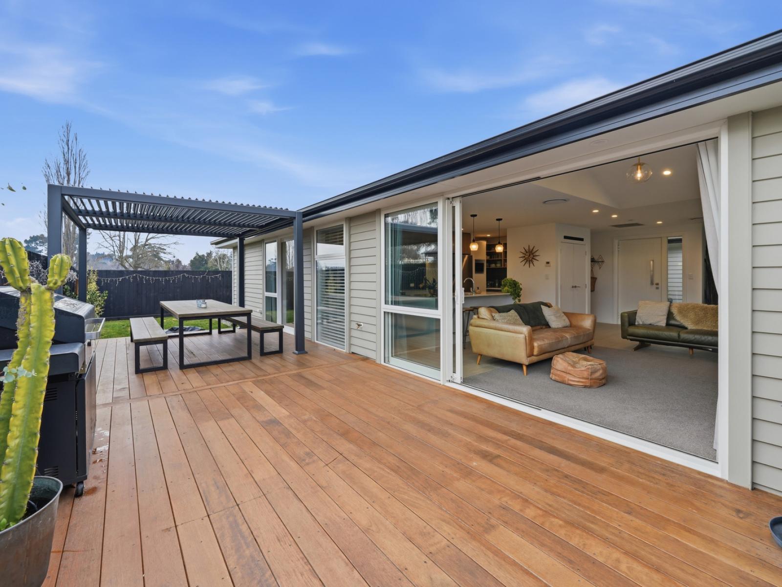 4 Olearia Lane, Woodend